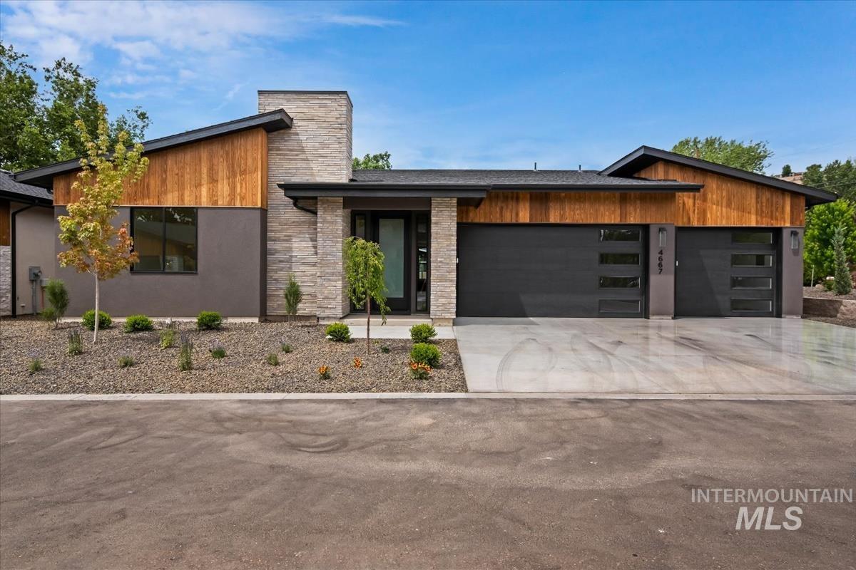 4667 N Collister Dr — photo