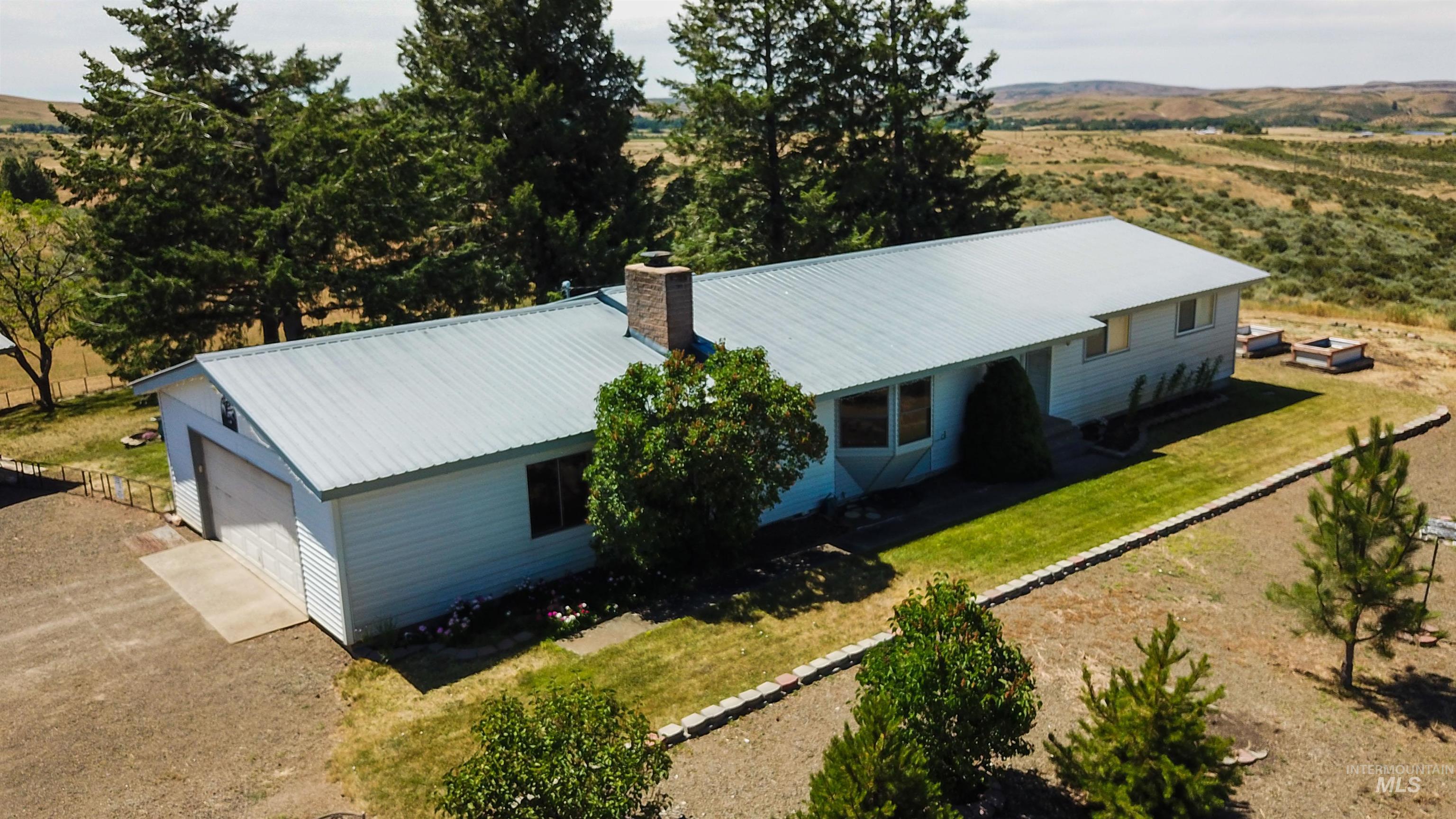 1867 S Exeter Rd — photo