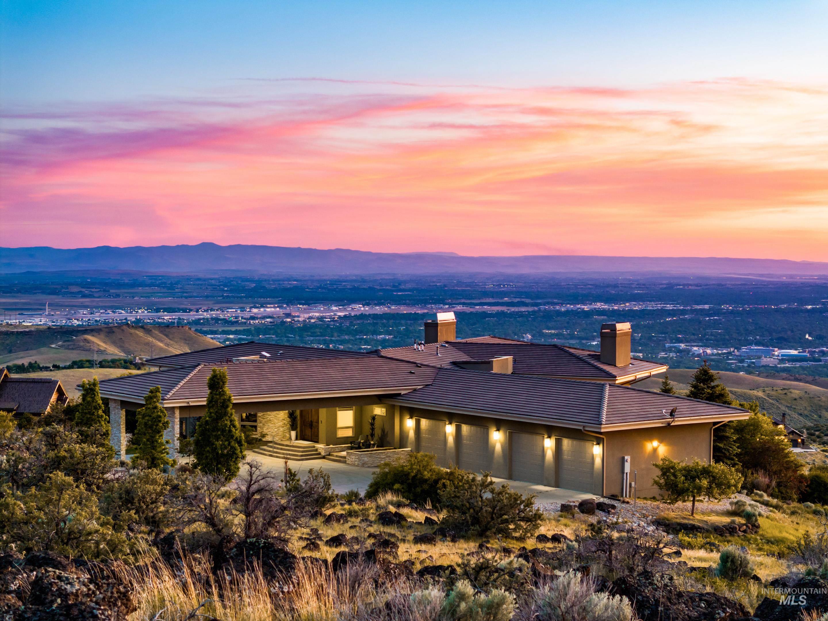 6329 E Wildhorse Ln — photo