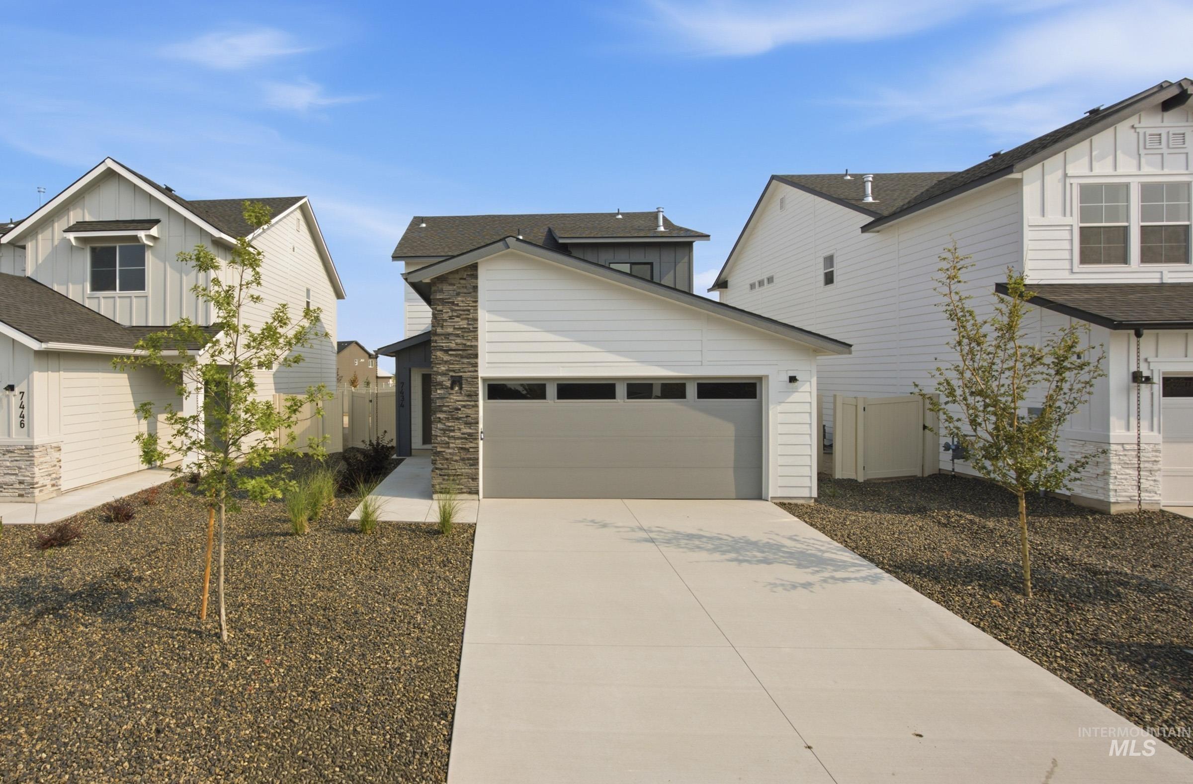 7434 W Trumbull Ct — photo
