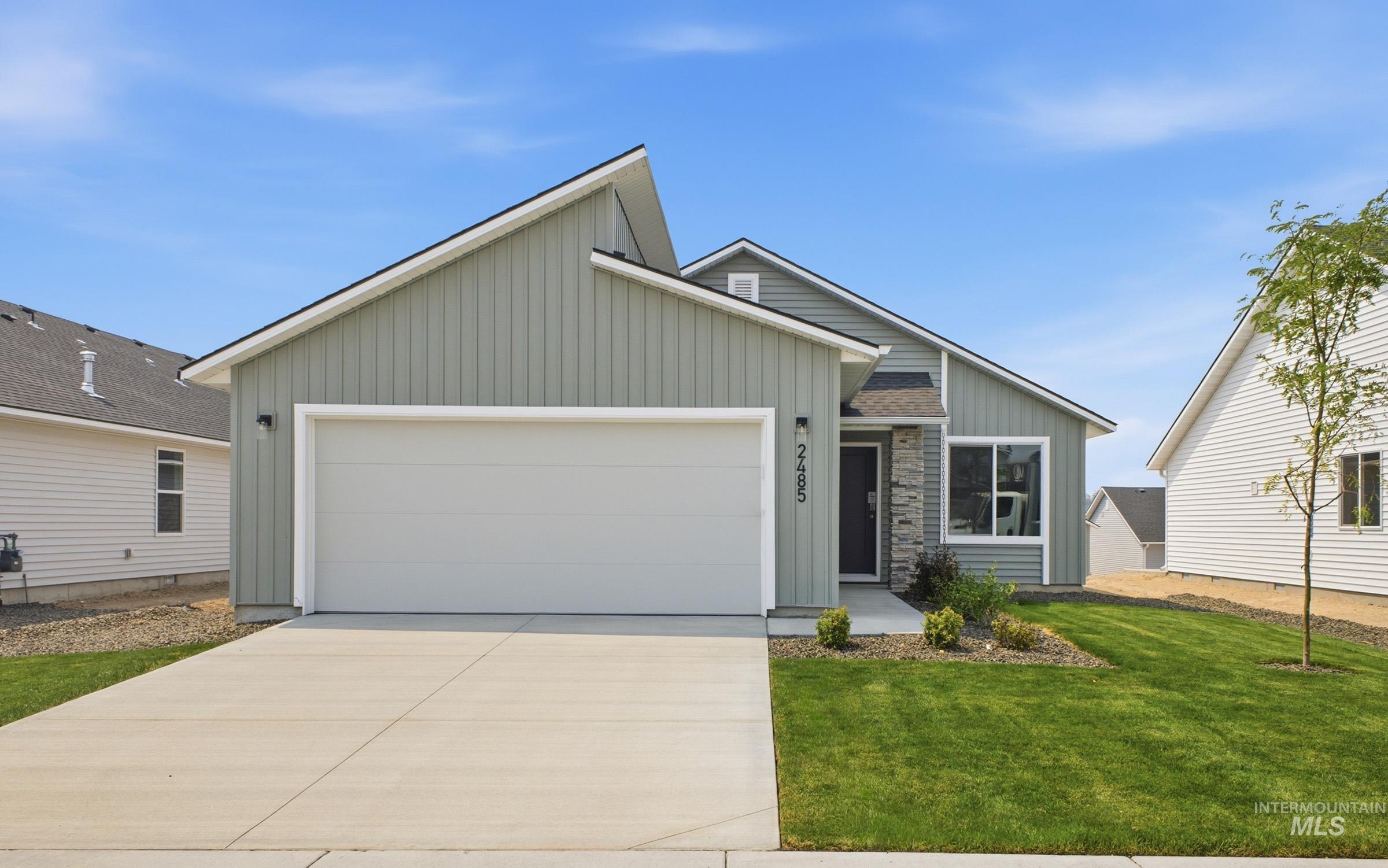2485 W Red Jasper Dr — photo