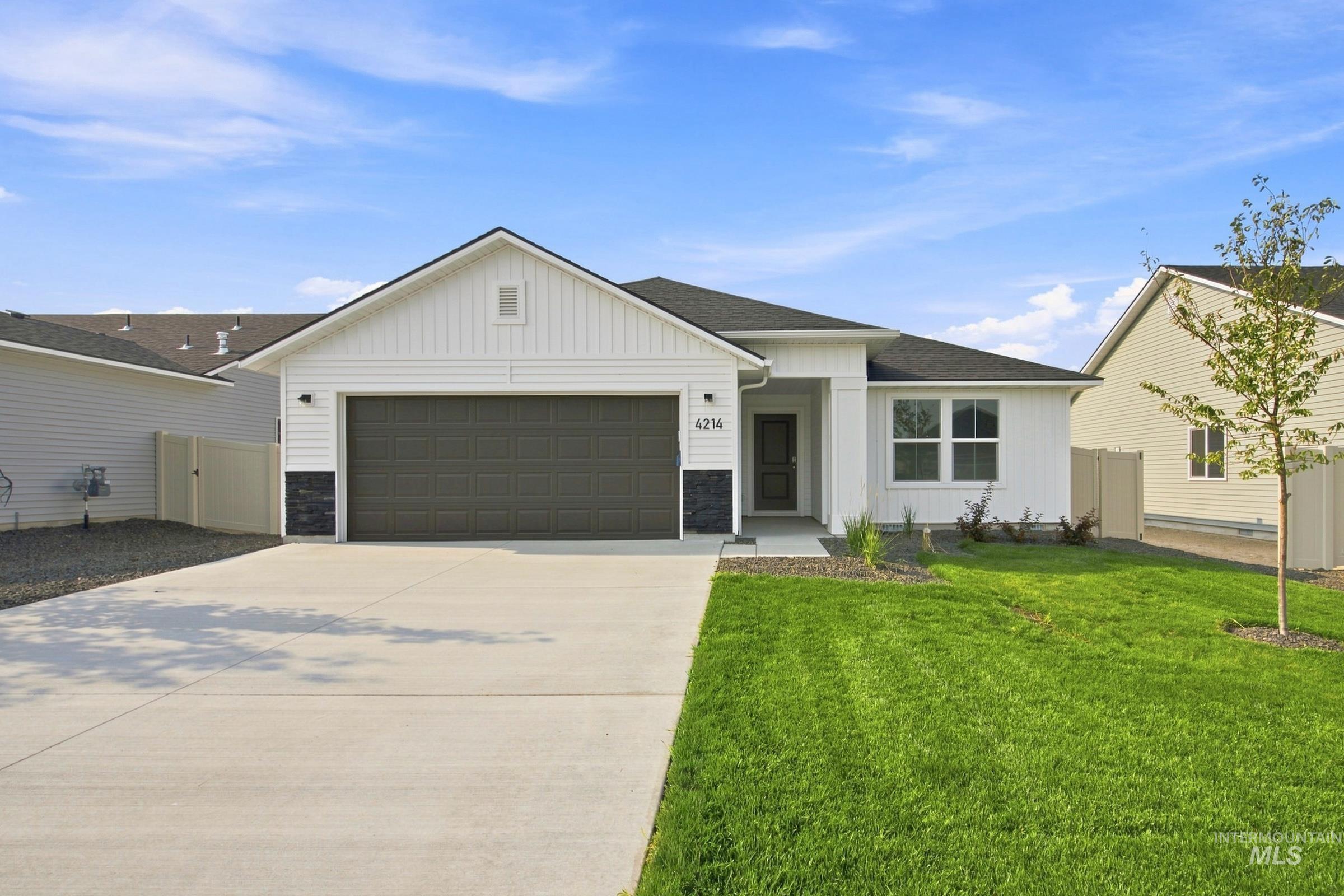 4214 Austin St — photo