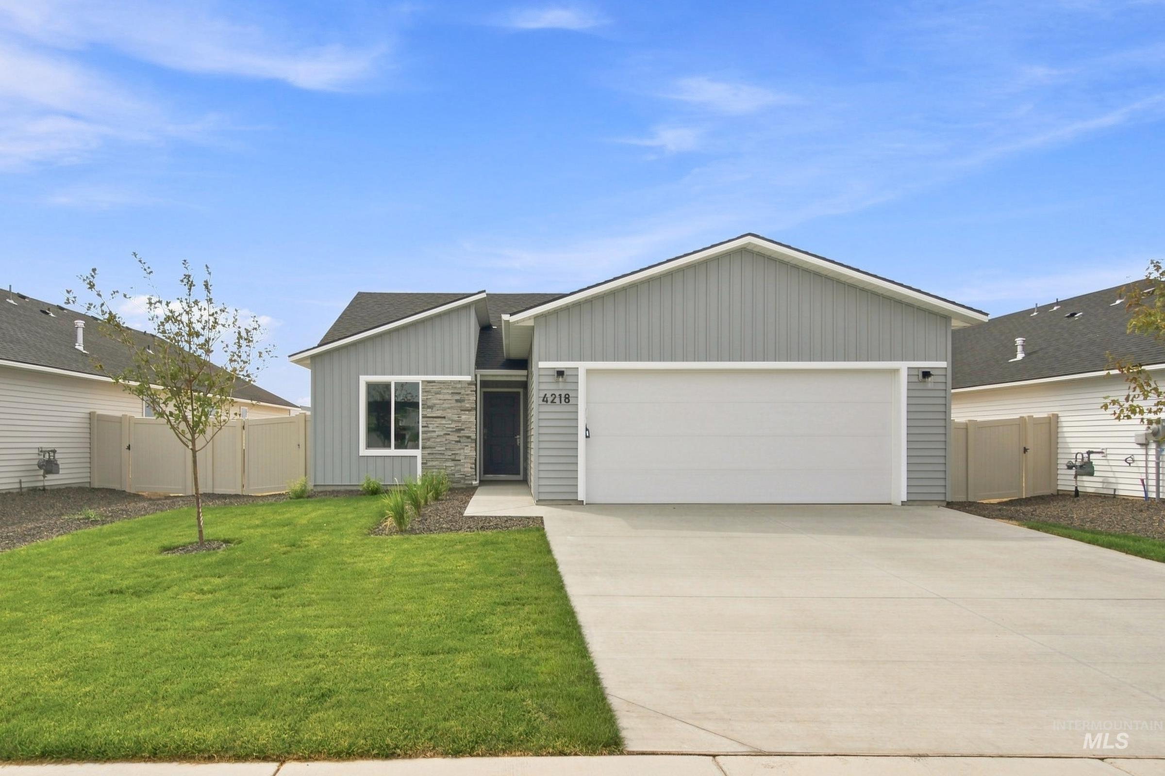 4218 Austin St — photo