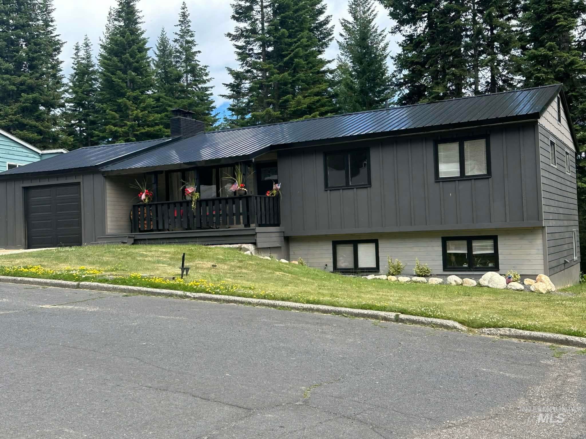 170 Timberline Dr — photo