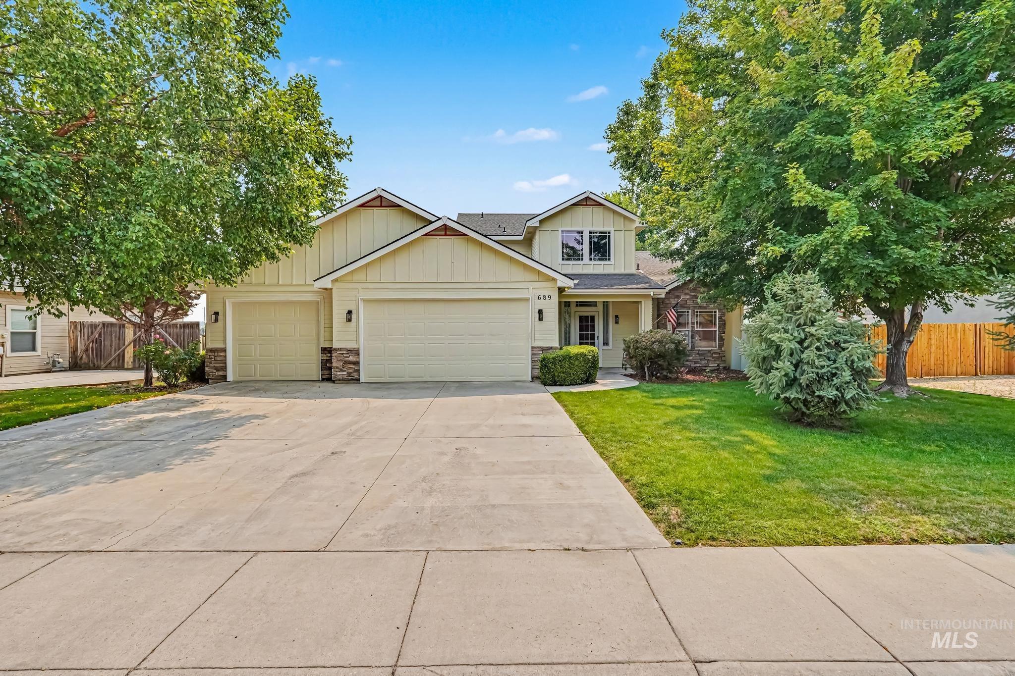 689 Triumph Dr — photo