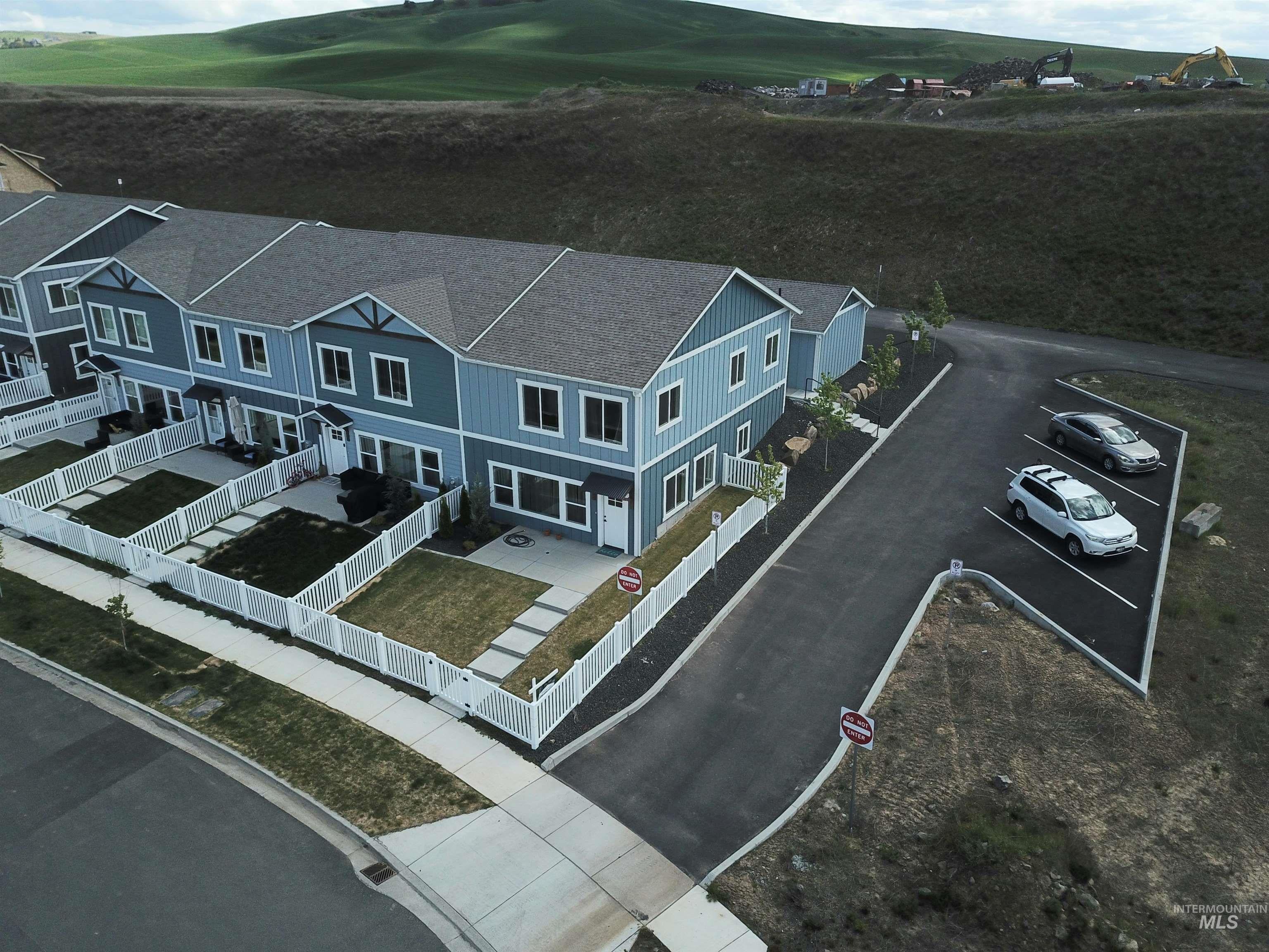 1215 Edington Ave — photo