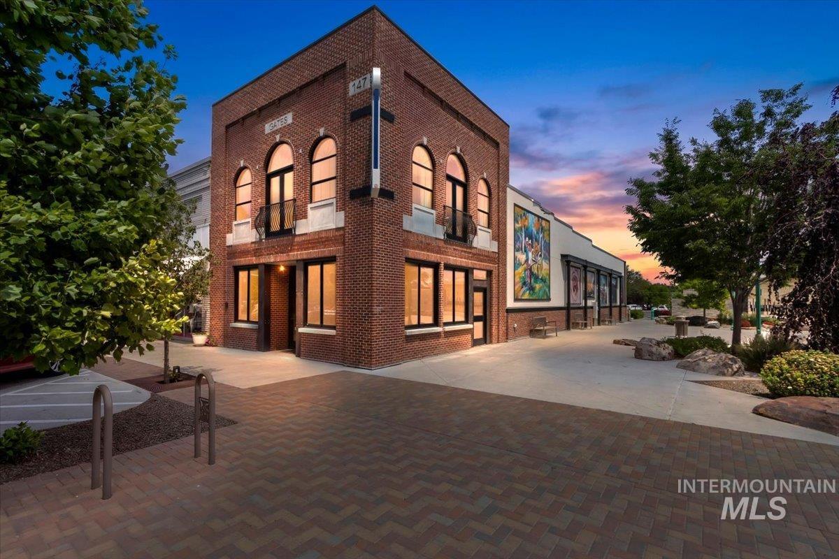 147 E Main Ave — photo