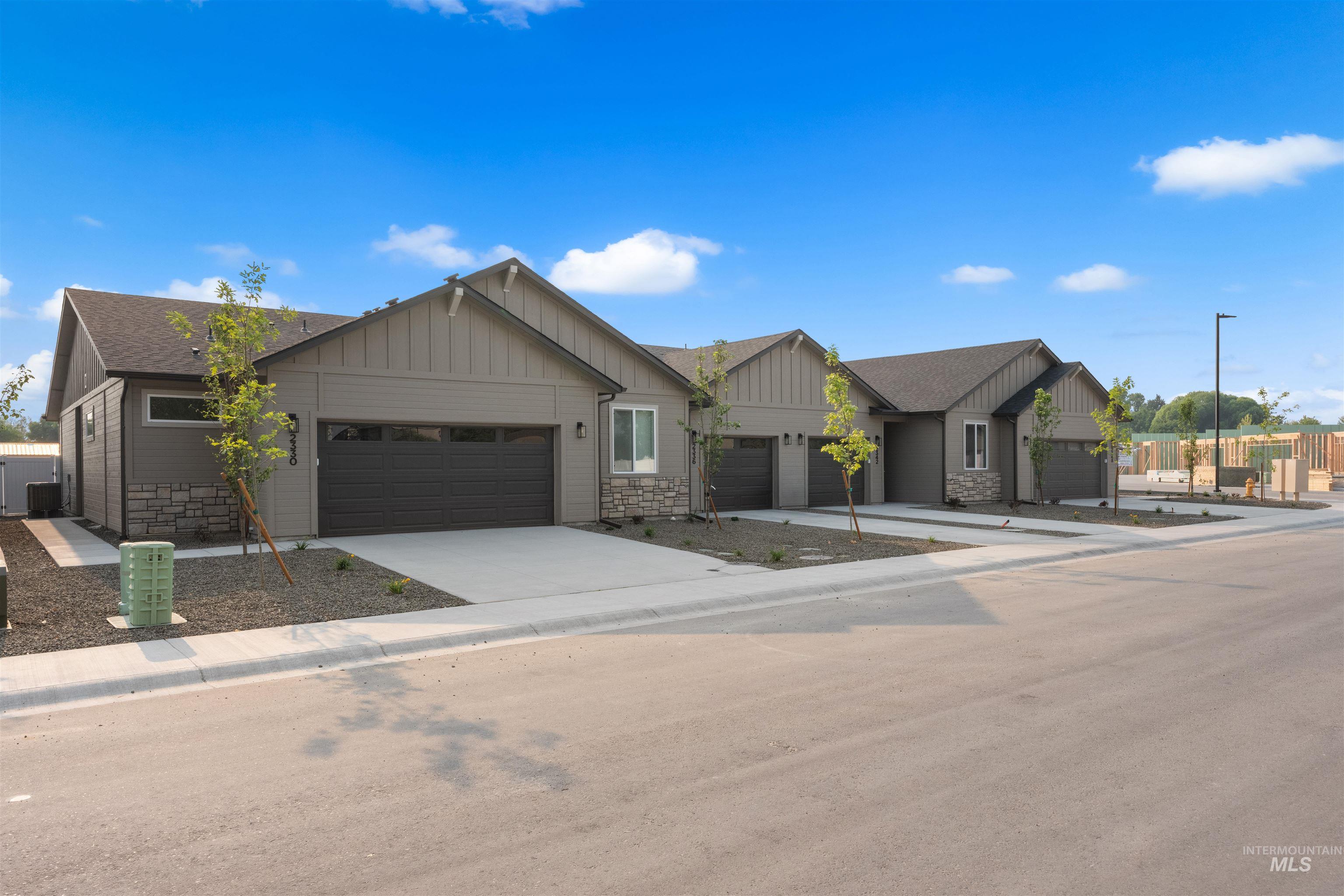 2330 S Bayne Lane — photo
