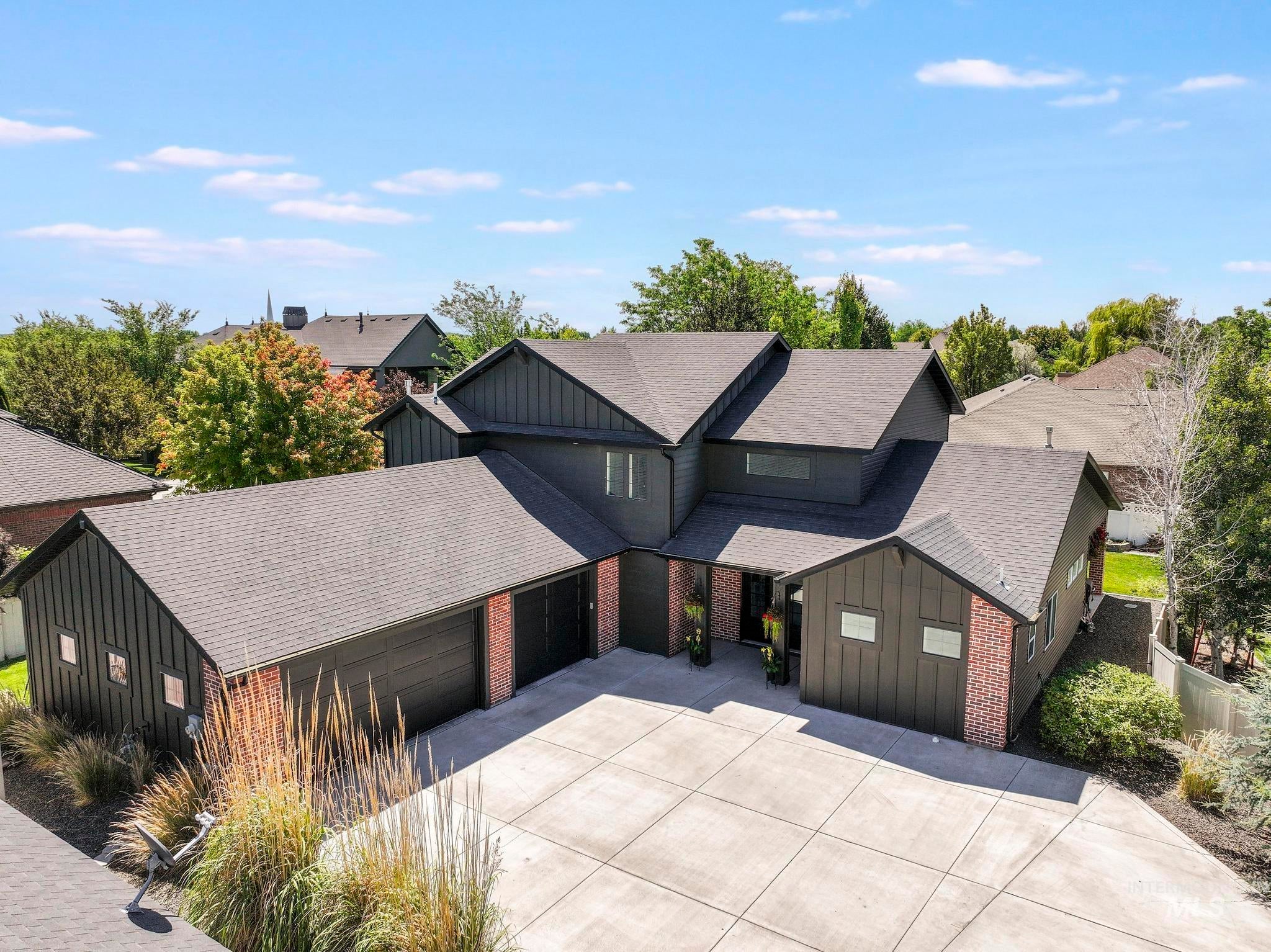 1470 Pillar Circle — photo