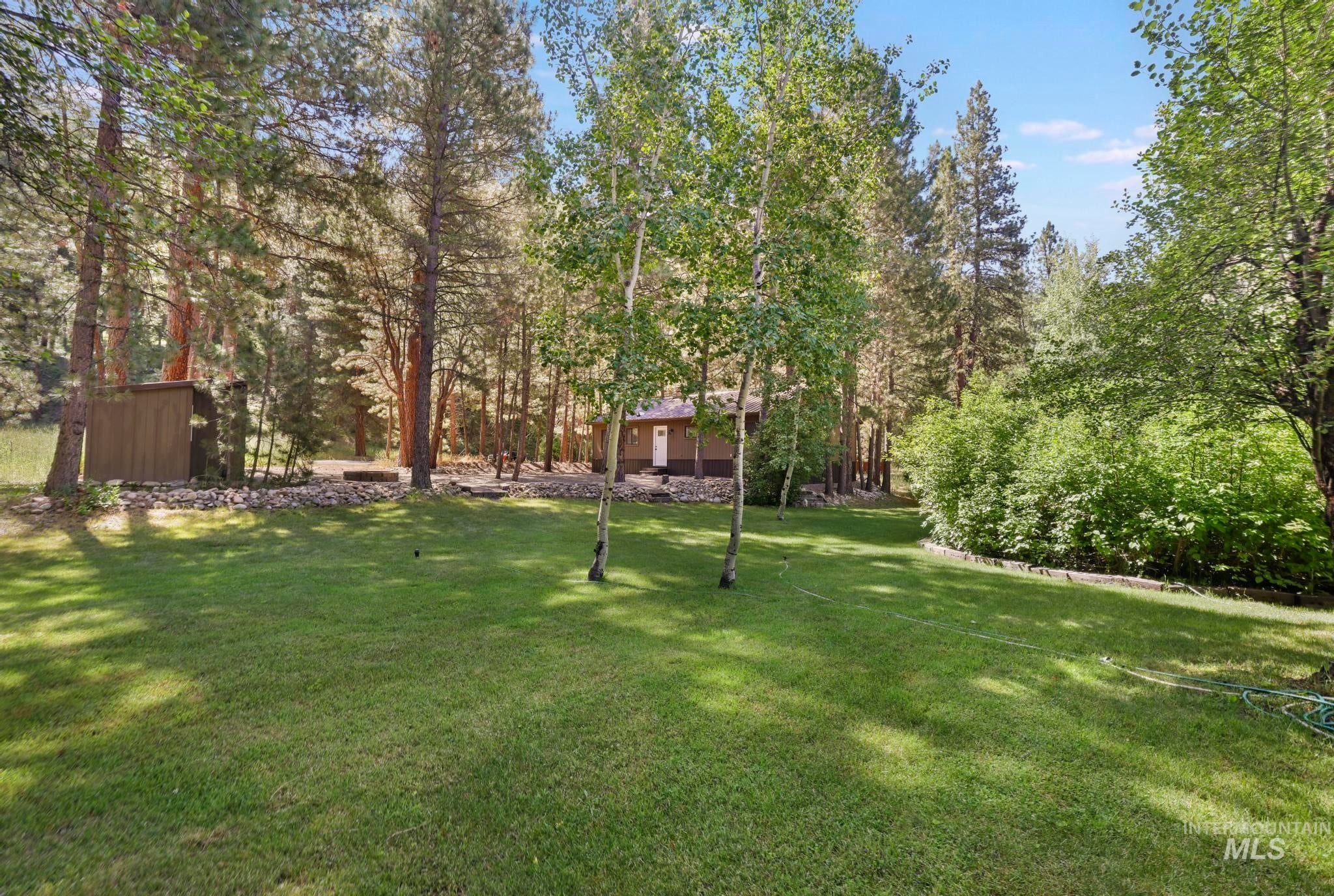 2071 N Pine Featherville Rd — photo