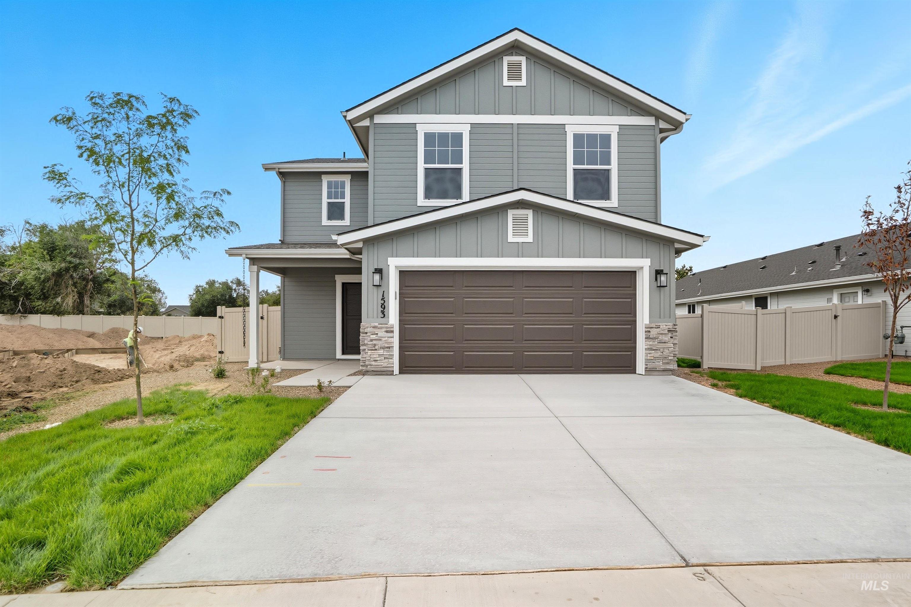 208 W Willow Dale Dr. — photo