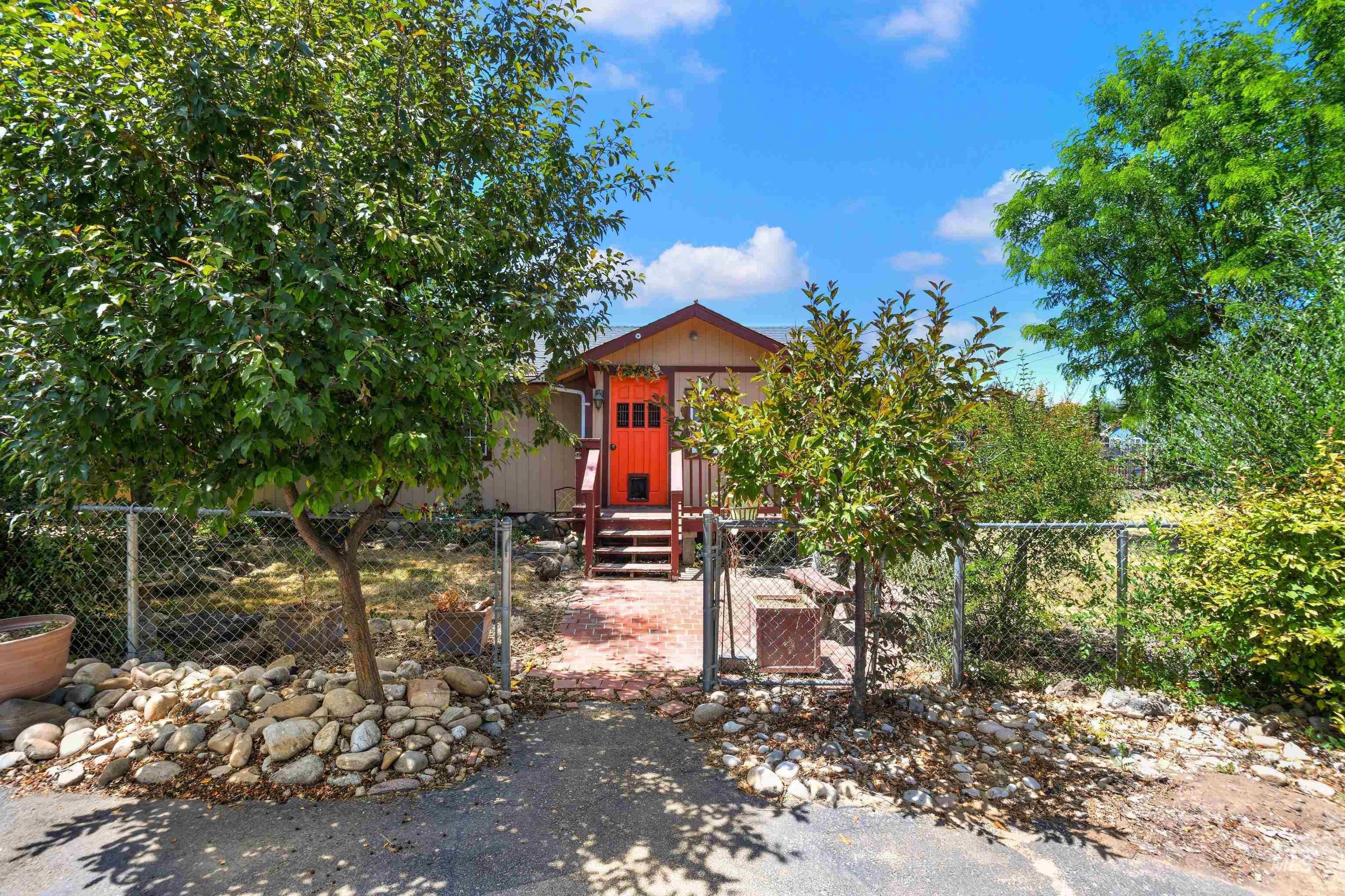 1107 Lake Lowell Ave. — photo