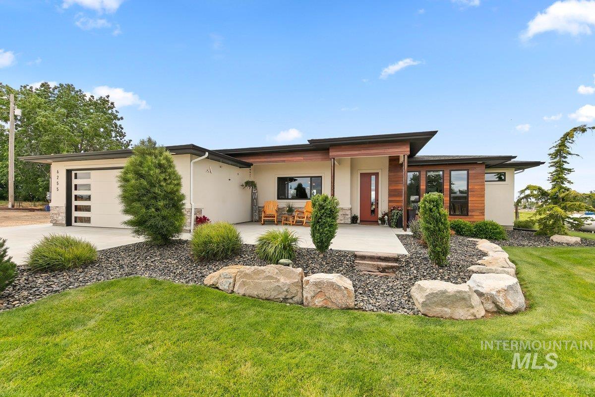 6255 Bennett Rd. — photo