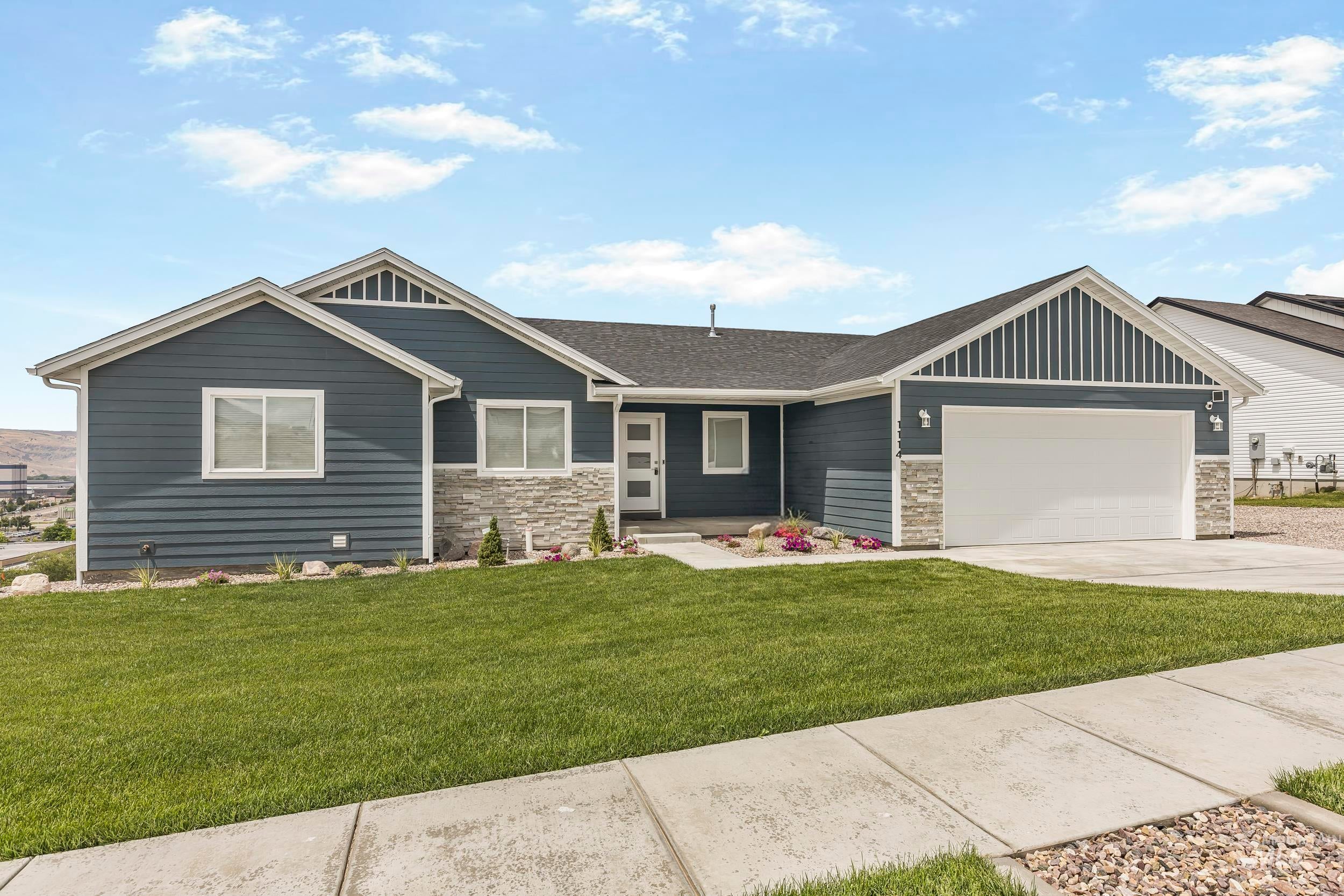 1114 Dolostone Dr — photo