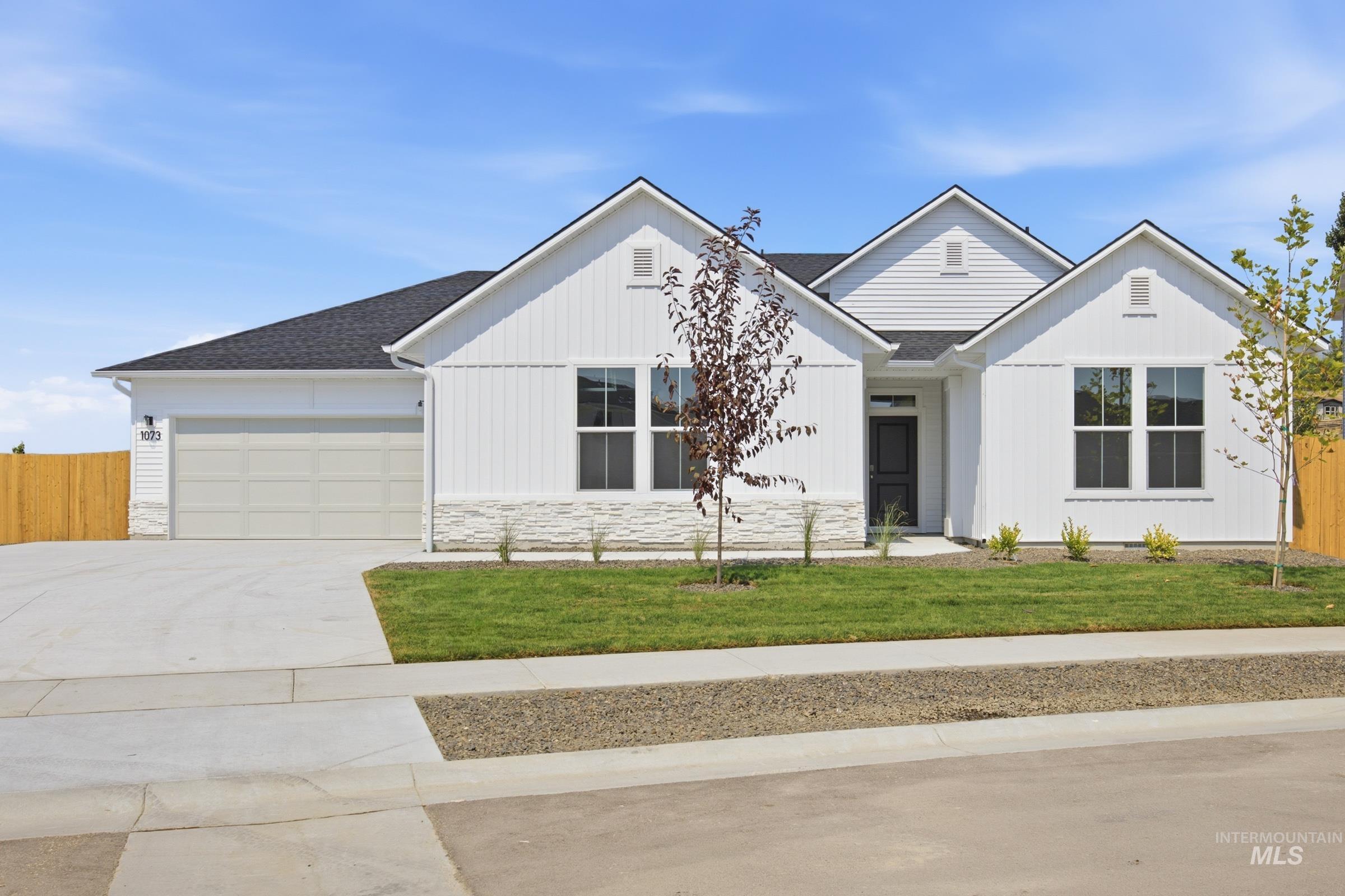 1073 Coffee Pond Ave — photo
