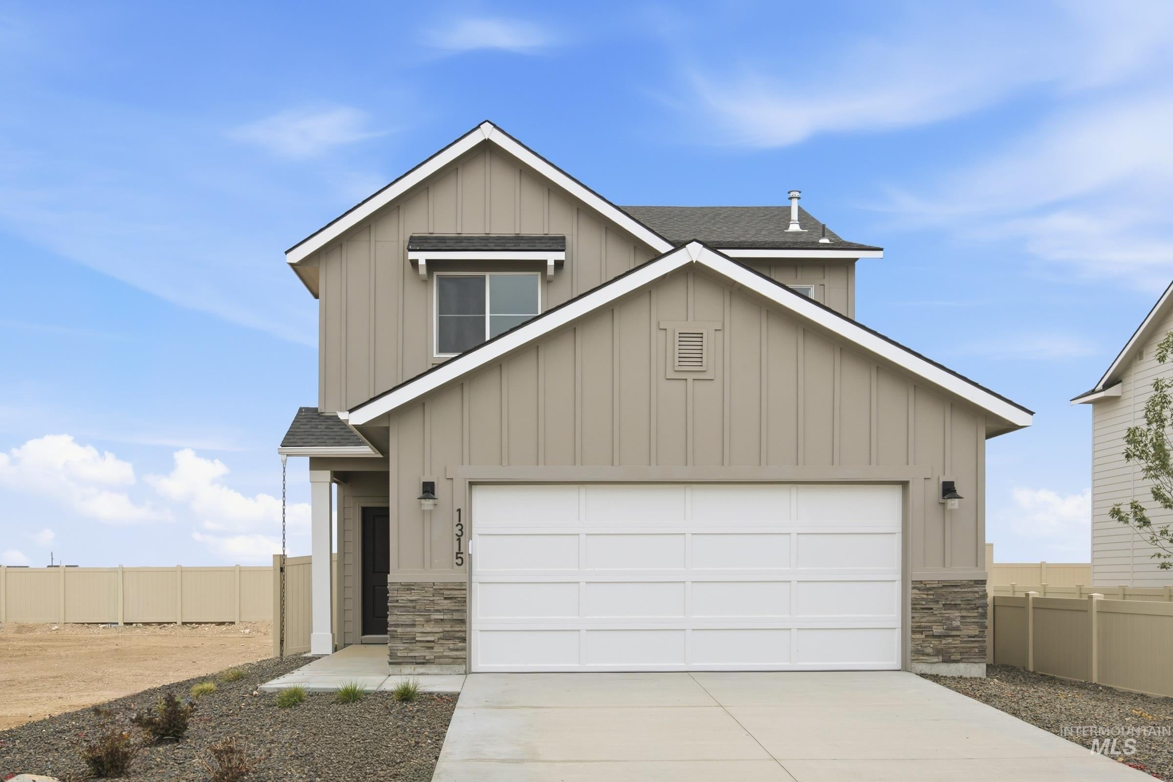 1315 W Braden Dr — photo
