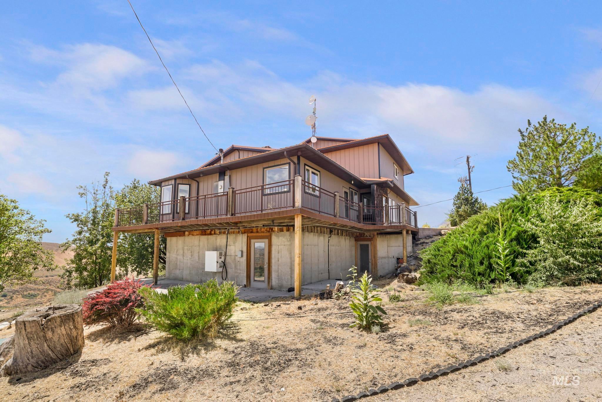 17115 Highway 30 — photo