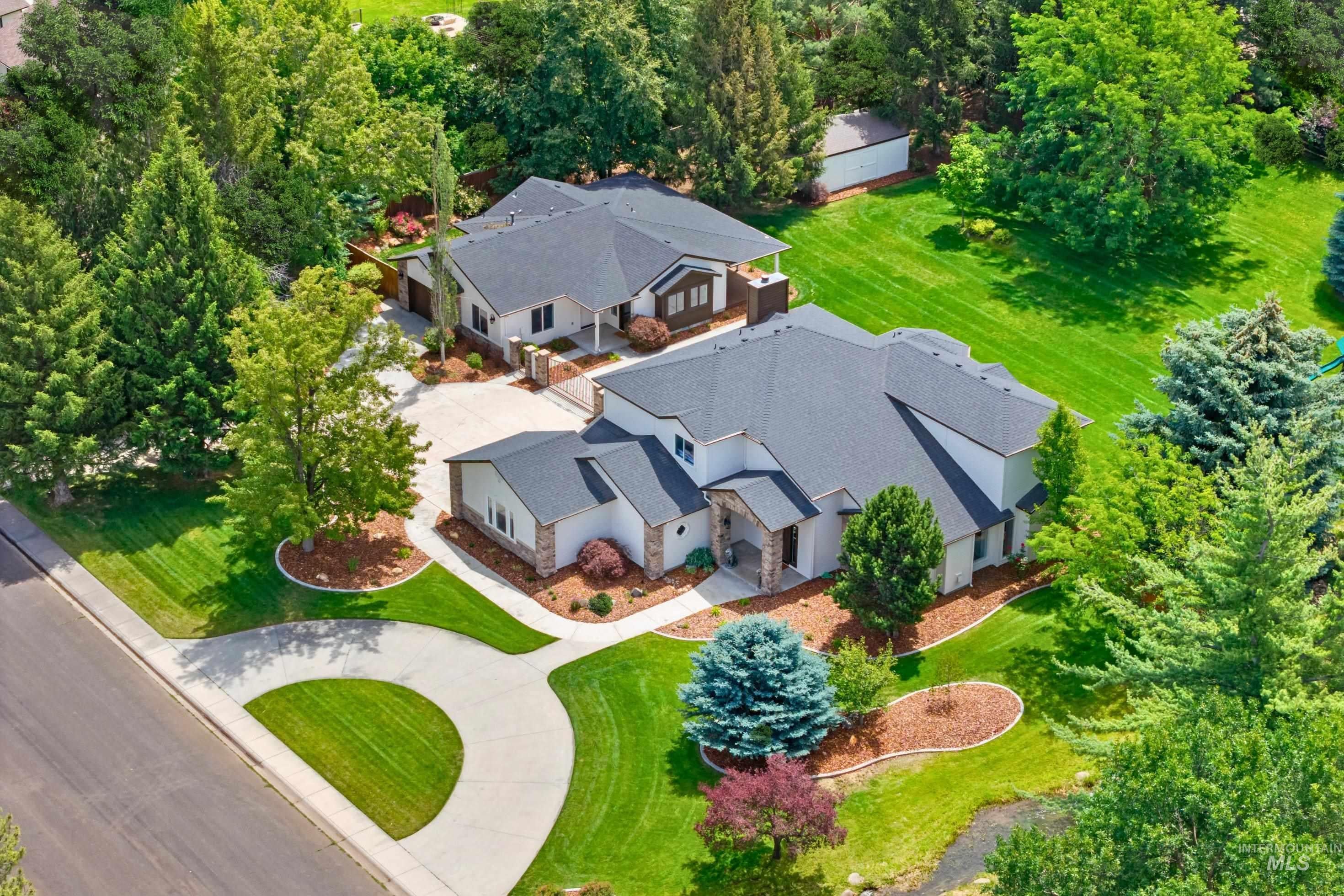 441 W Fordham Drive — photo