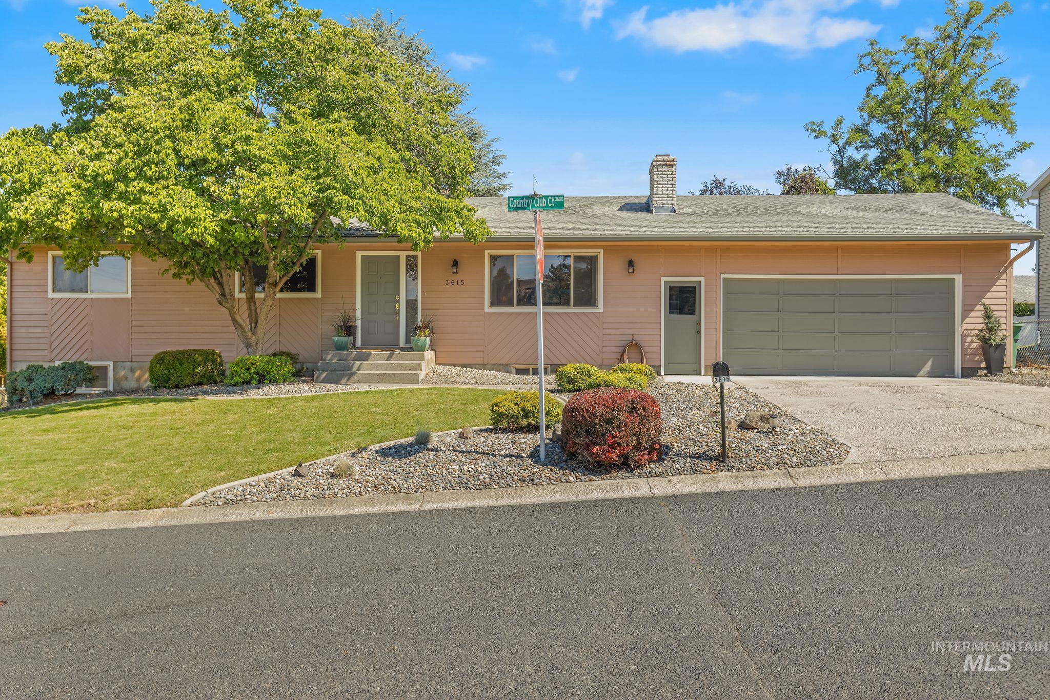 3615 Country Club Drive — photo