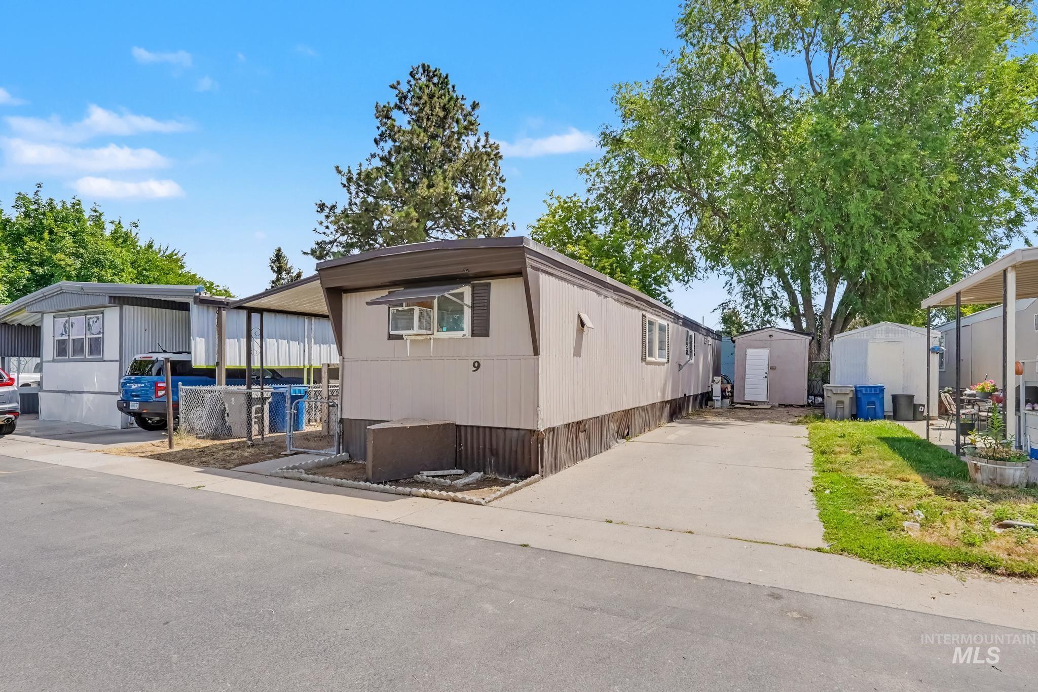 1410 W. Flamingo Avenue — photo