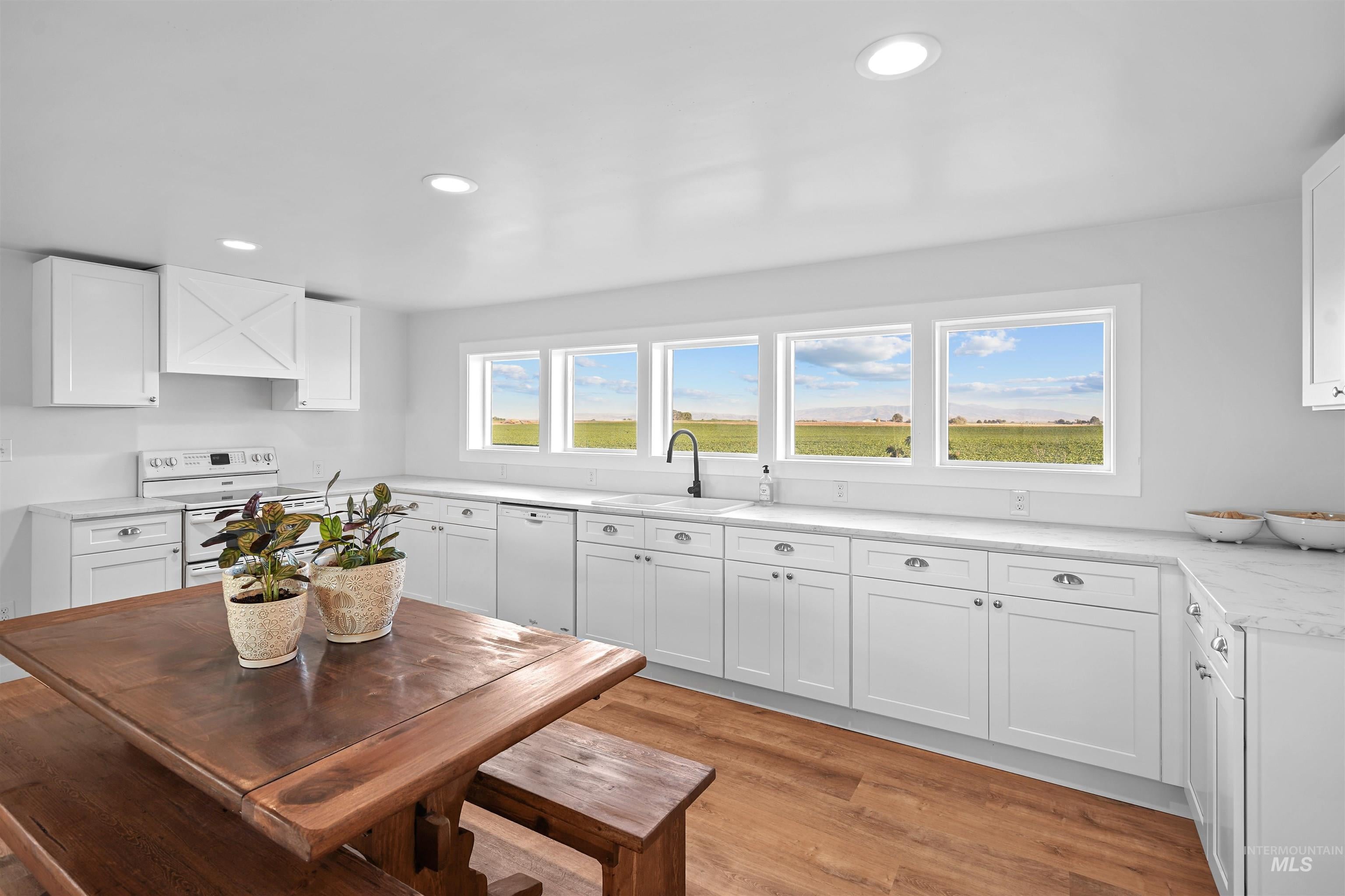 862 N 500 W — photo
