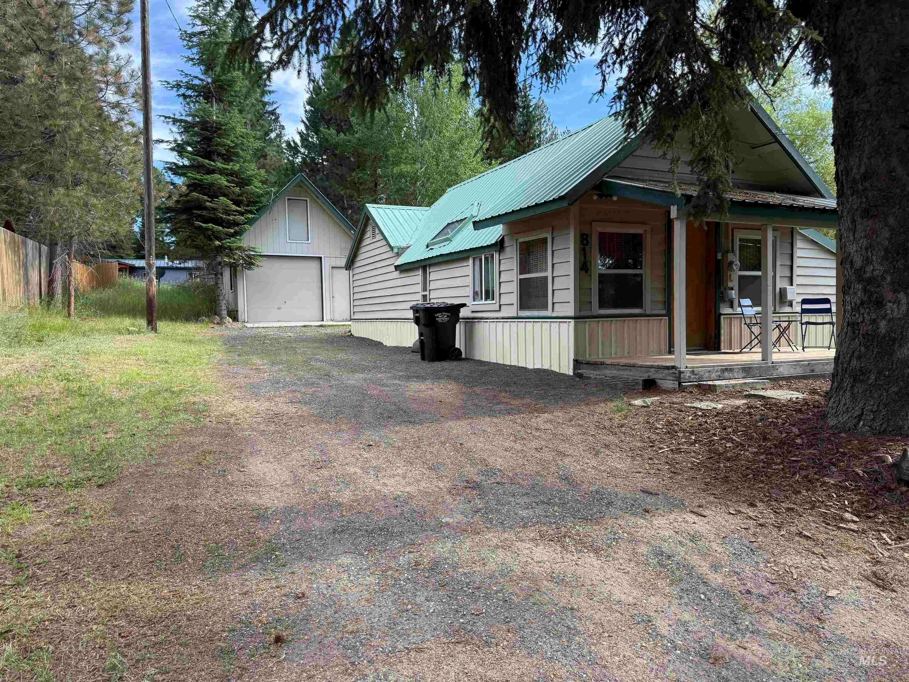 814 Reedy Road — photo