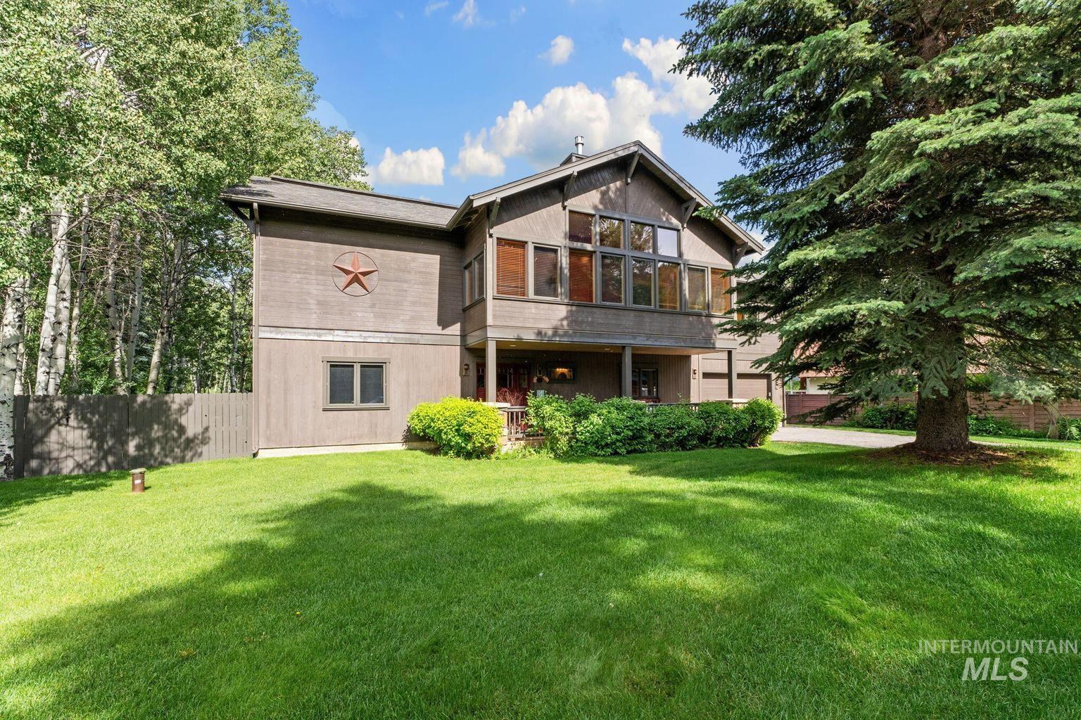 210 Eagle Creek Loop — photo