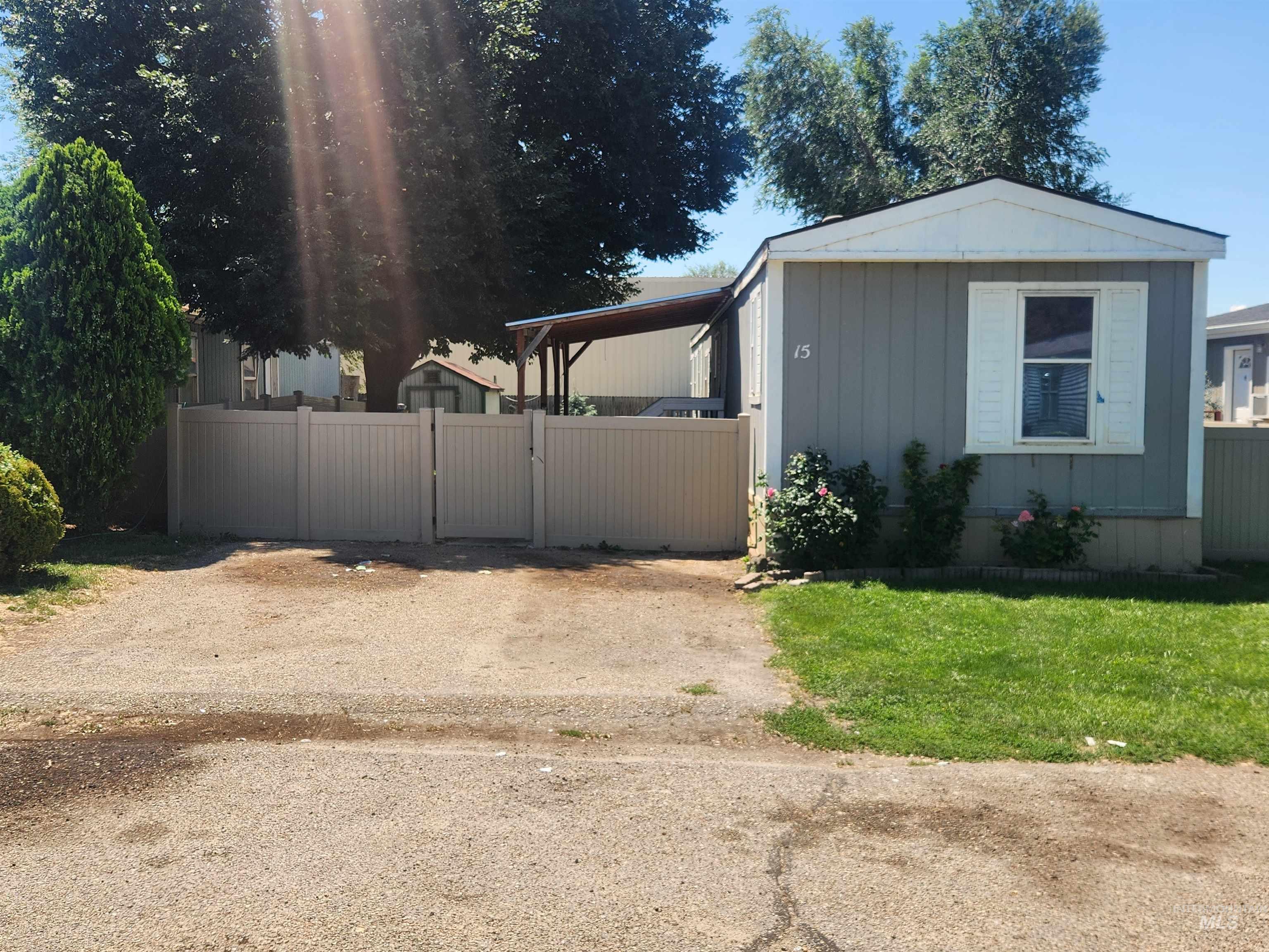 616 N Kings Rd Trlr 15 — photo