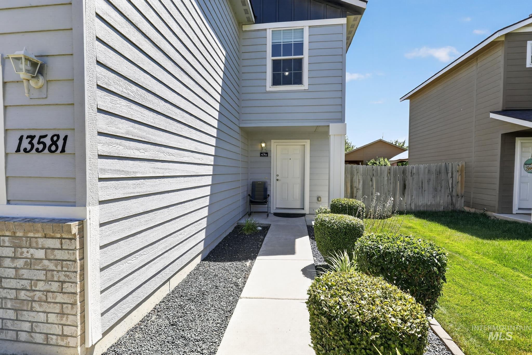 13581 Orlando St — photo