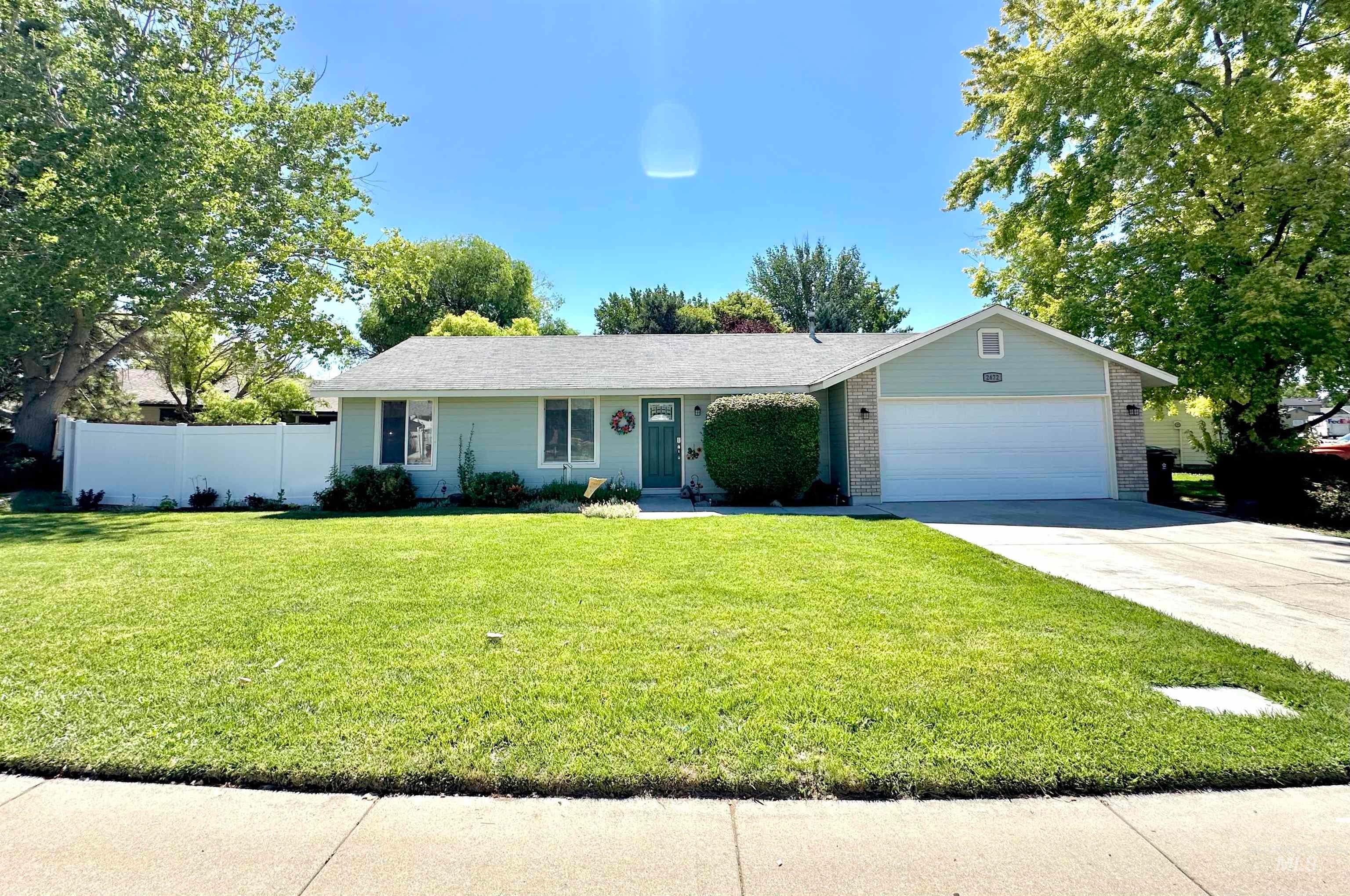 2472 N Maxie Way — photo
