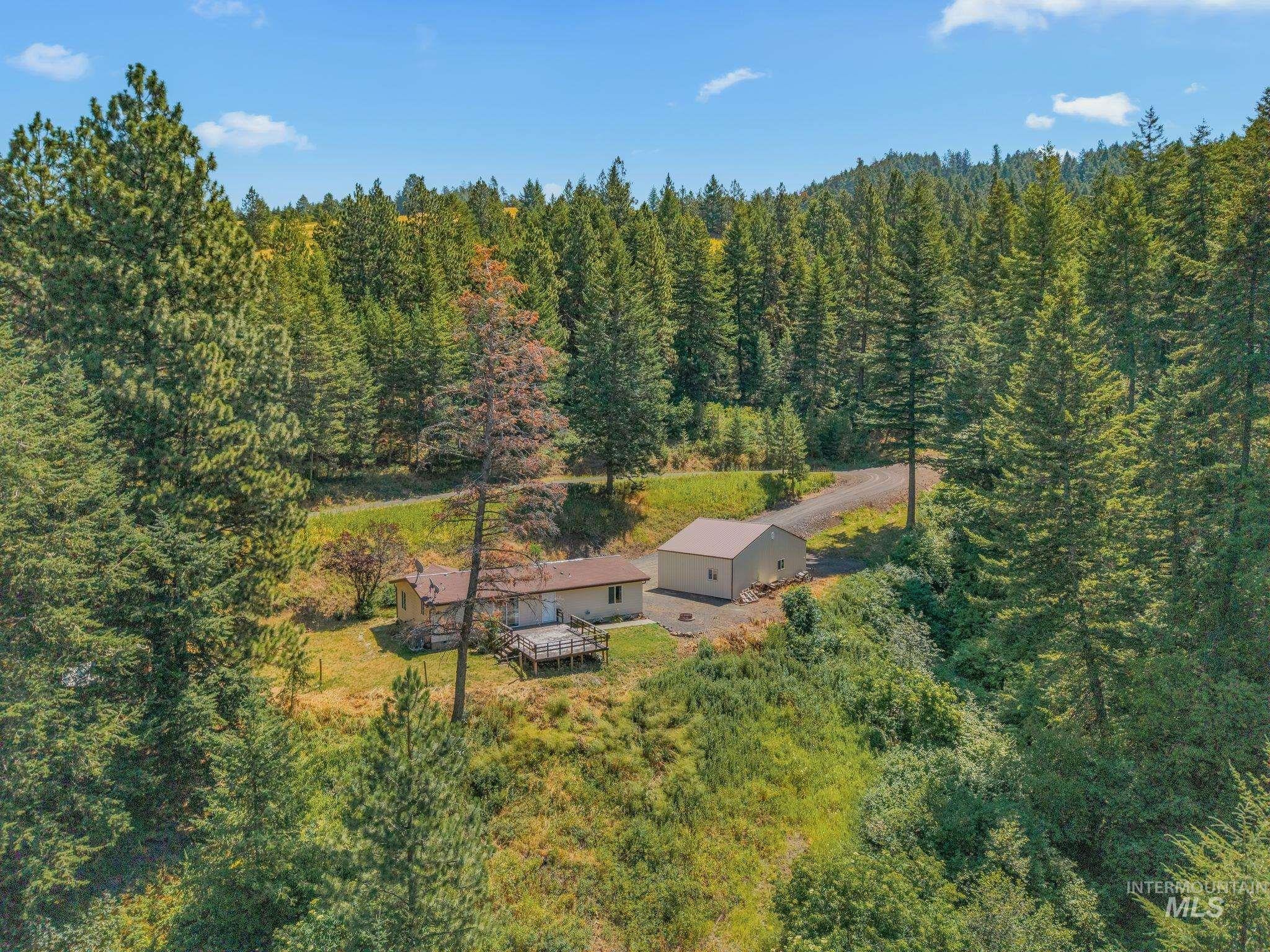 40936 Bobcat Lane — photo