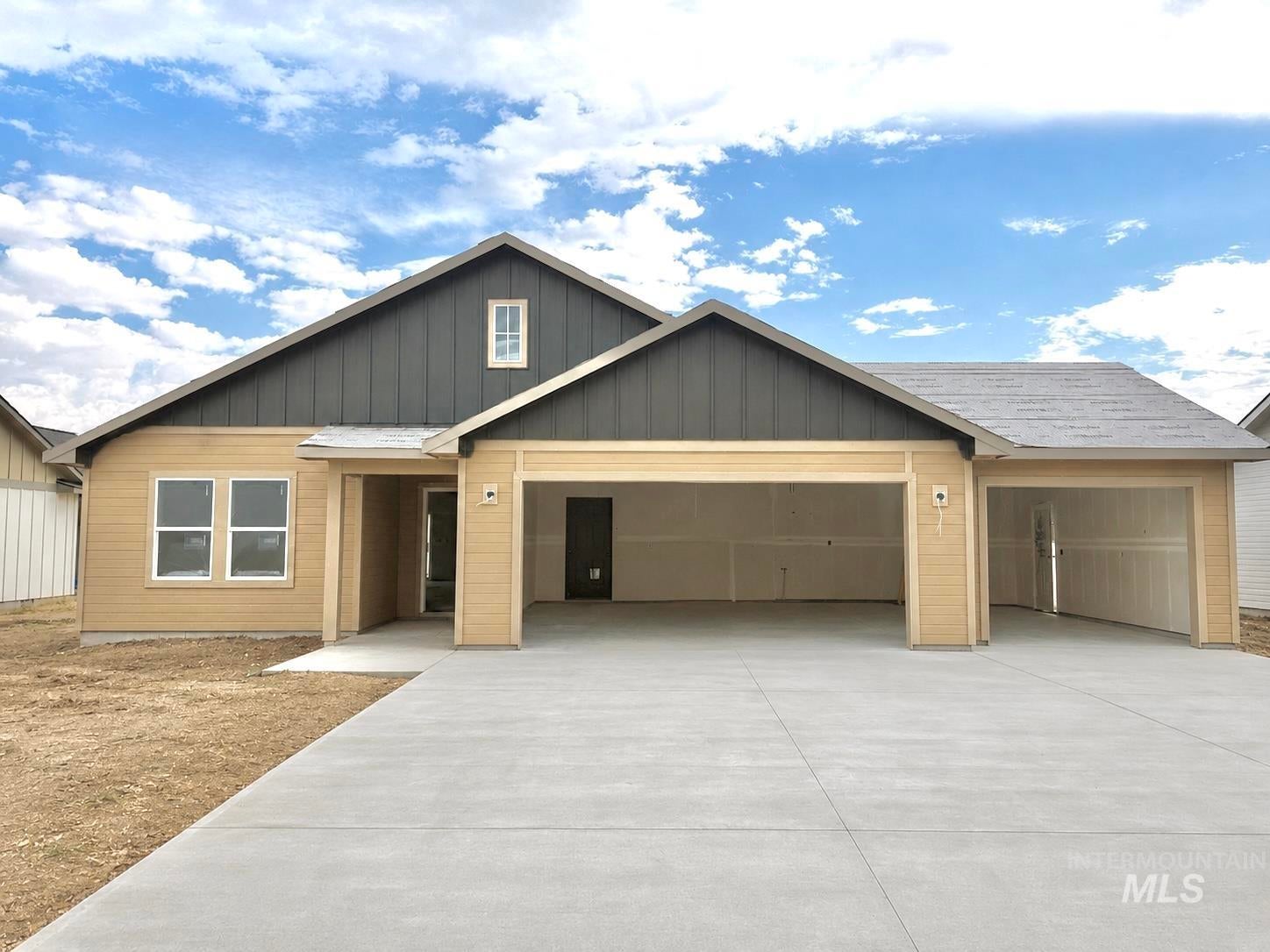1553 Skookum Dr — photo