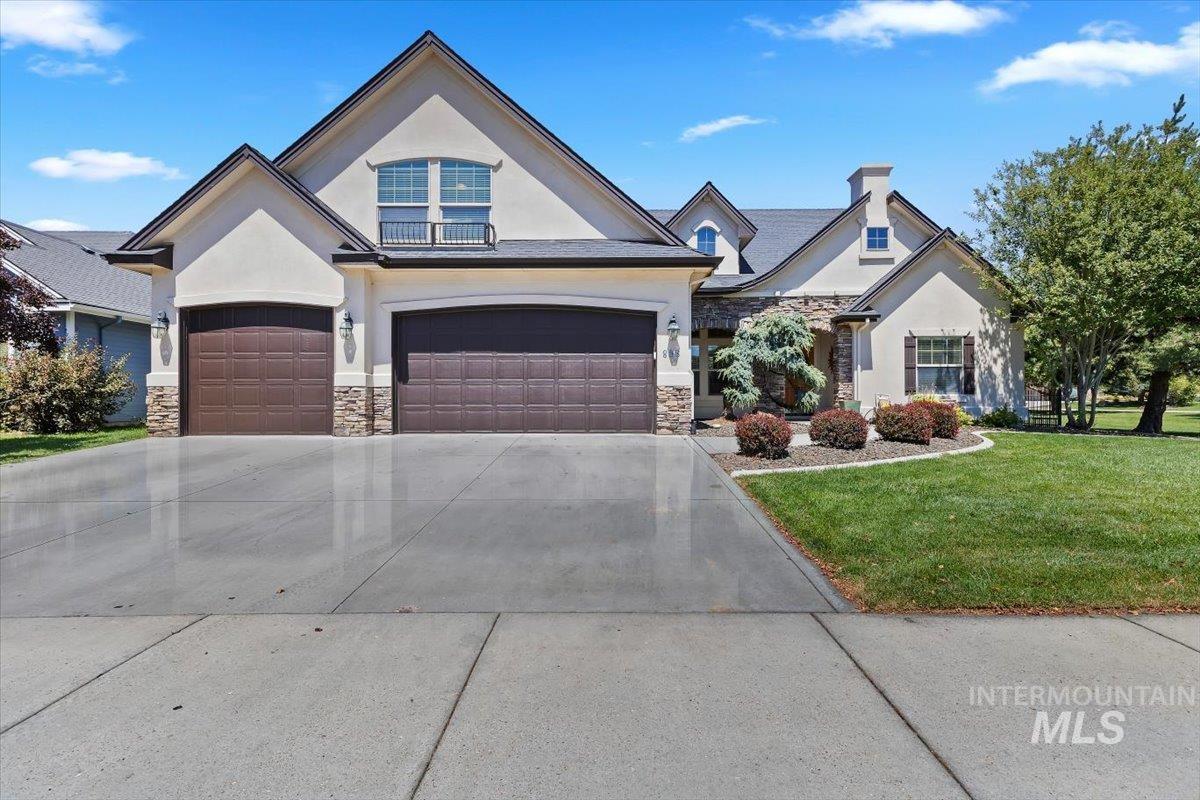 898 W Yosemite Drive — photo