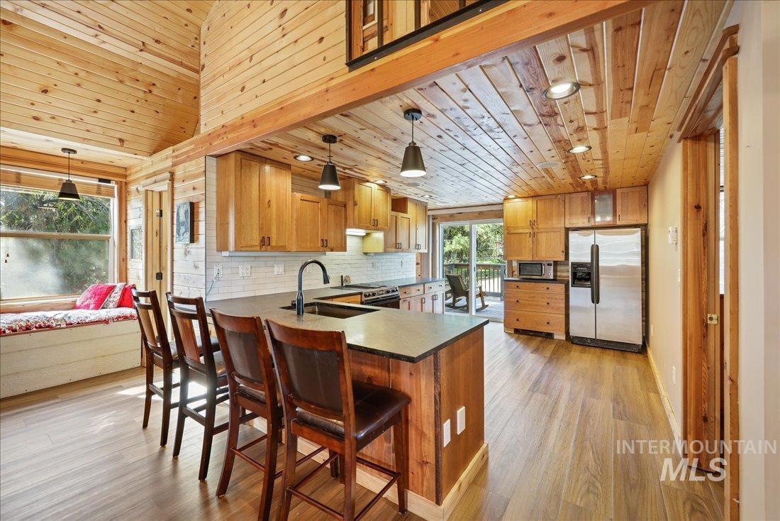14 Melonie Loop, Cascade, ID 83611 — photo 2
