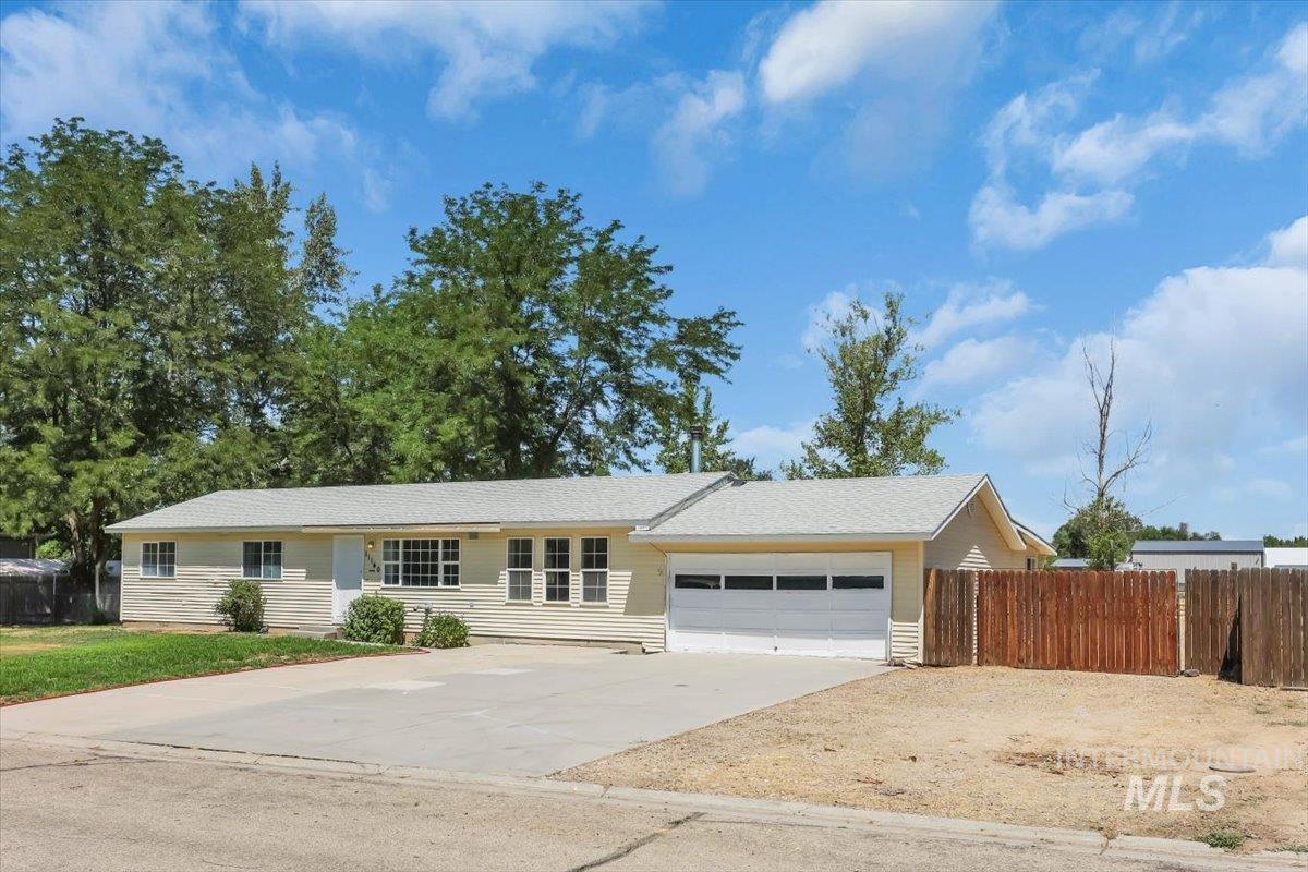 11140 W Gila Dr — photo