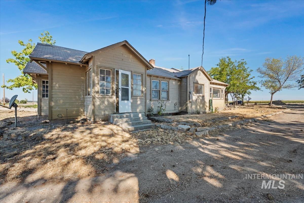 18256 Homedale Rd — photo