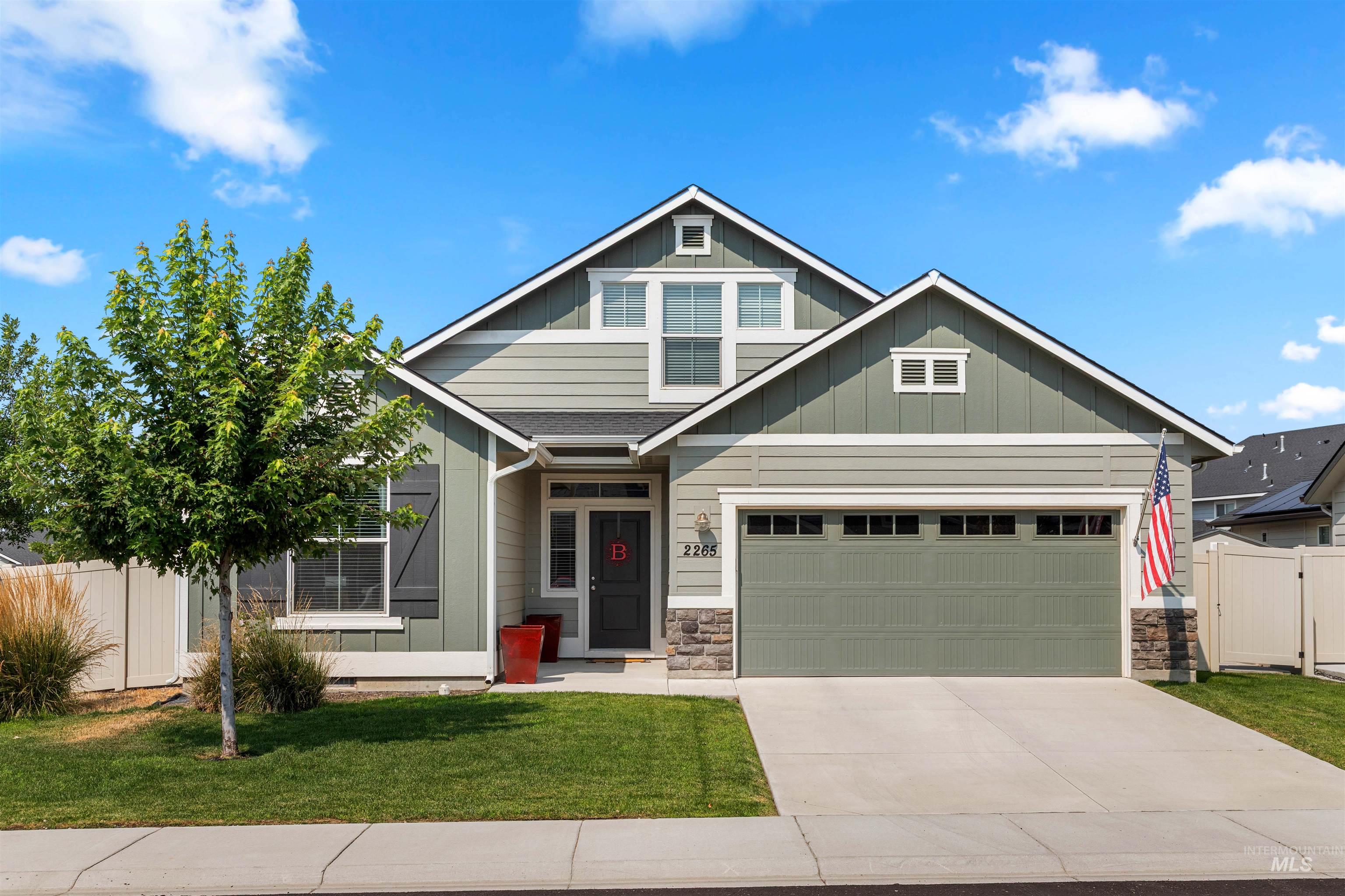 2265 N Penny Lake Ave — photo
