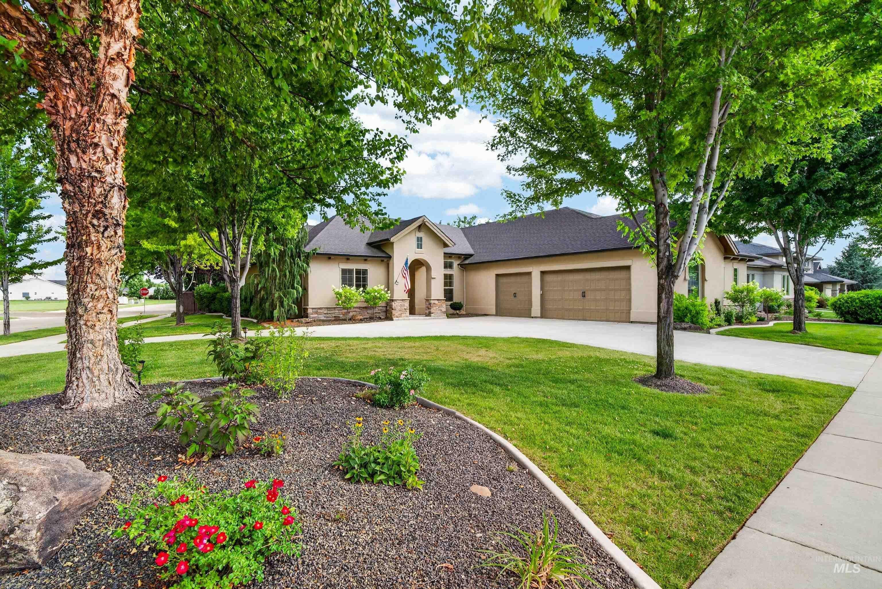 4221 W Greenspire Dr — photo