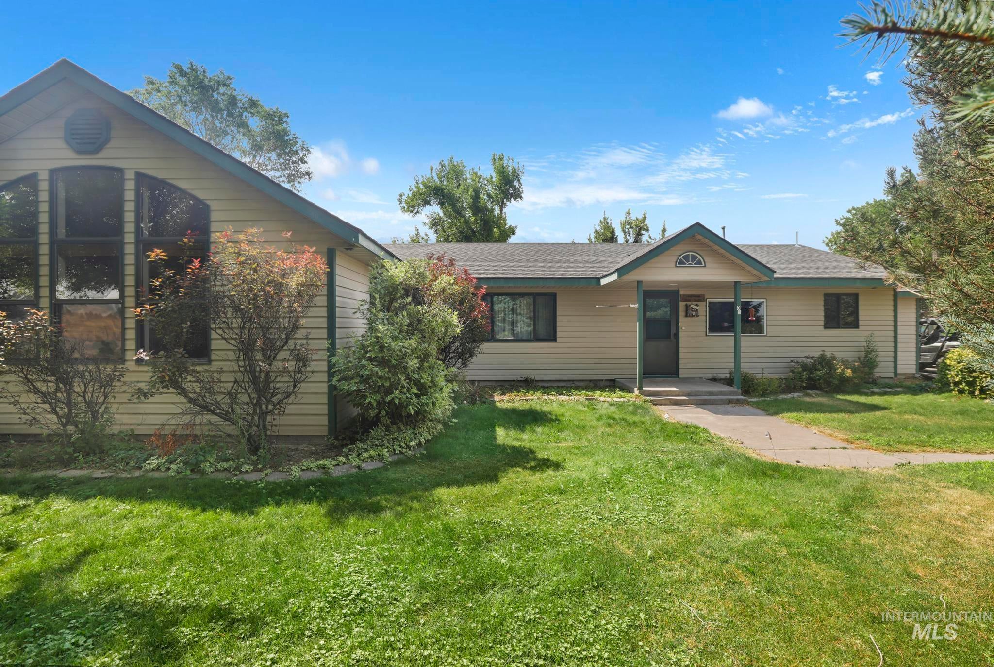 35 Sun Meadows E — photo