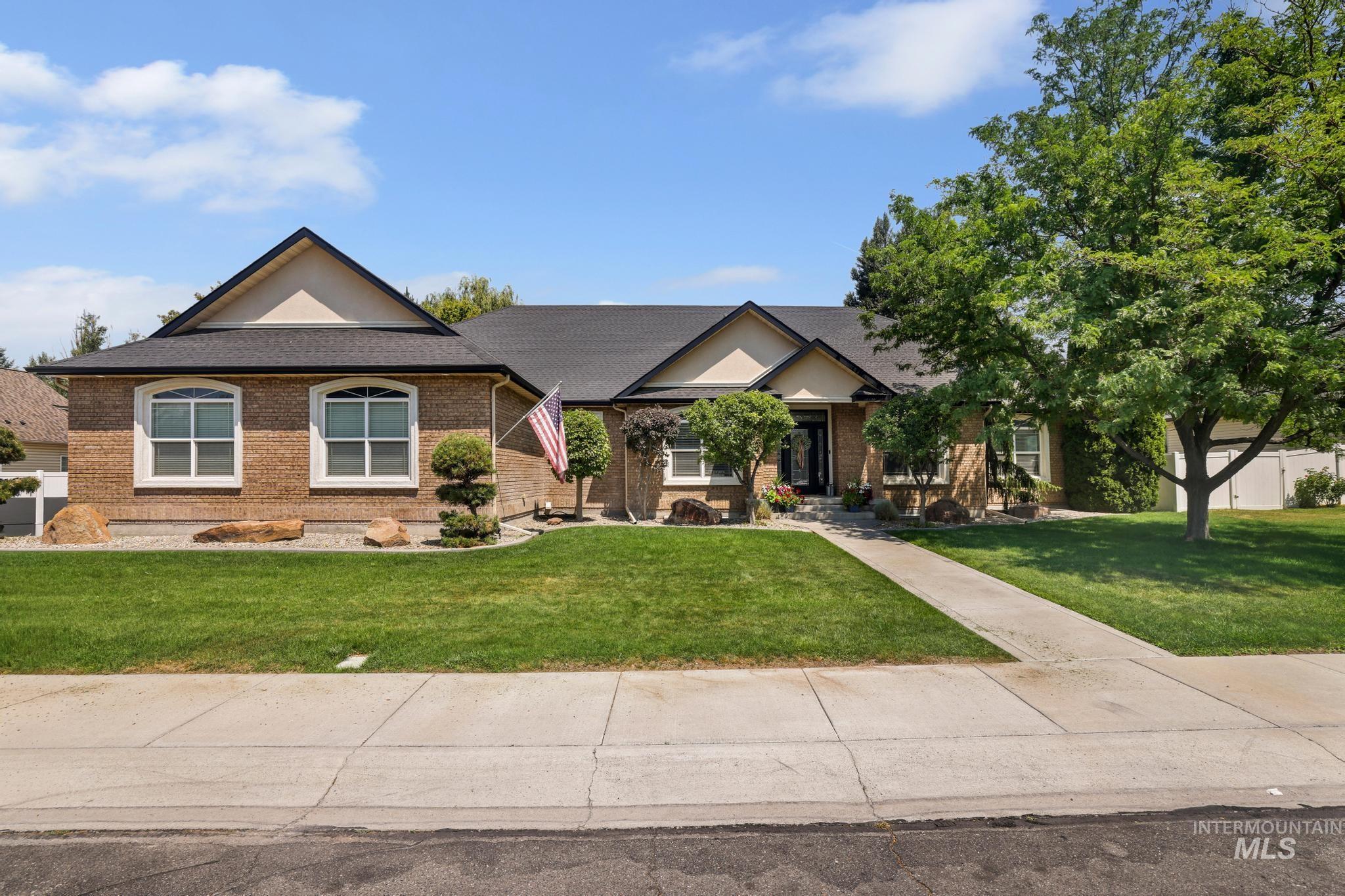 881 Morning Sun Dr — photo