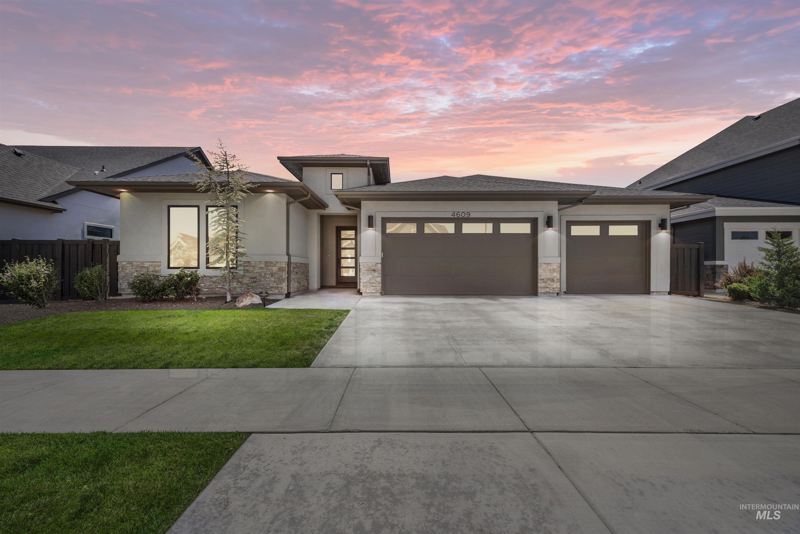 4609 W Durango Dr — photo