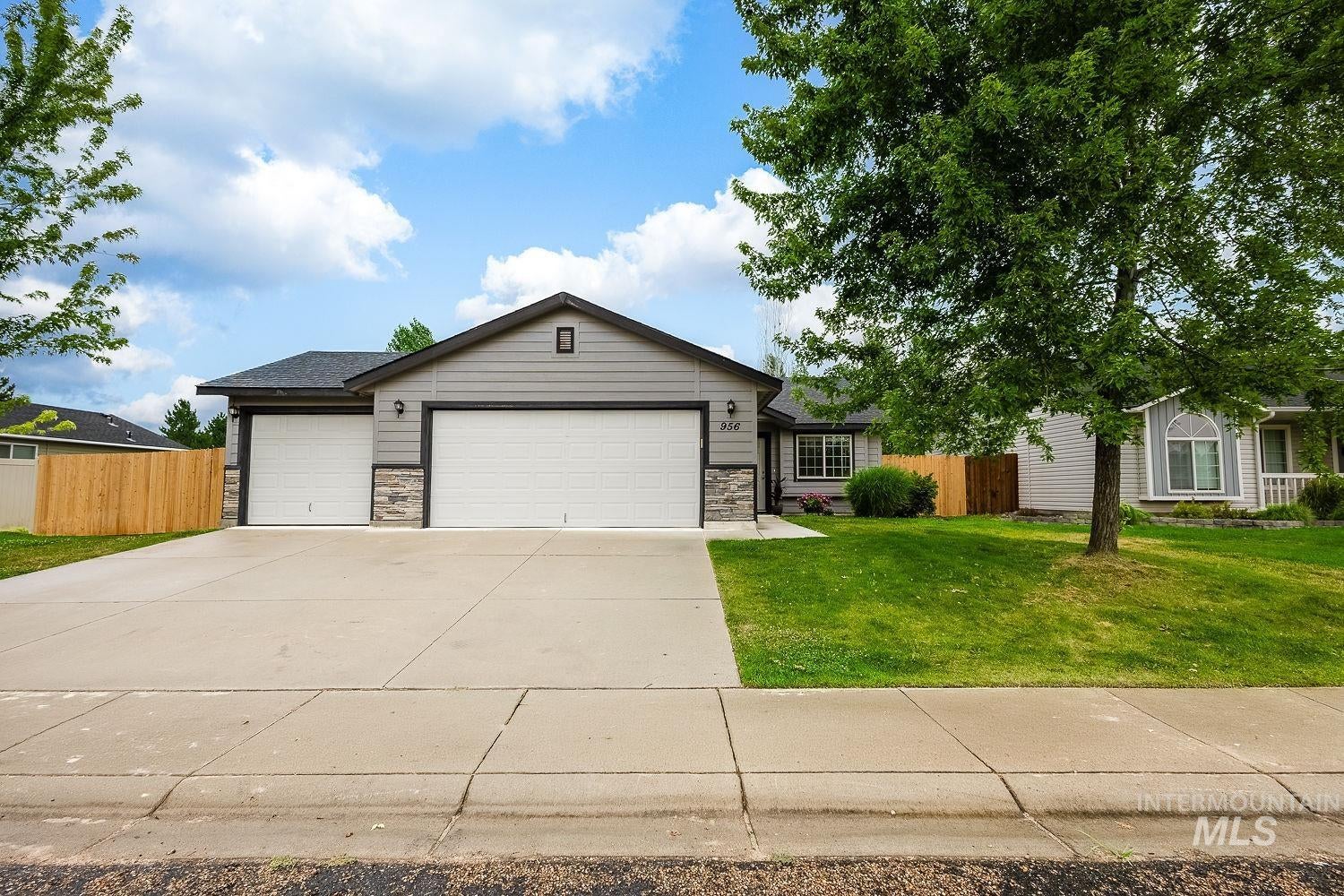 956 S Hebgon Lake Ave — photo