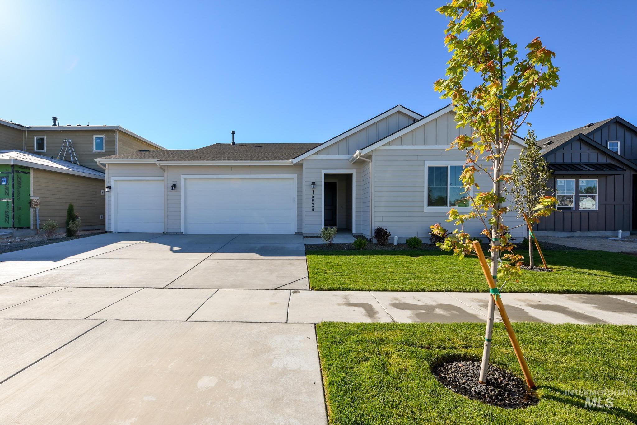 14922 Brown Pelican St — photo