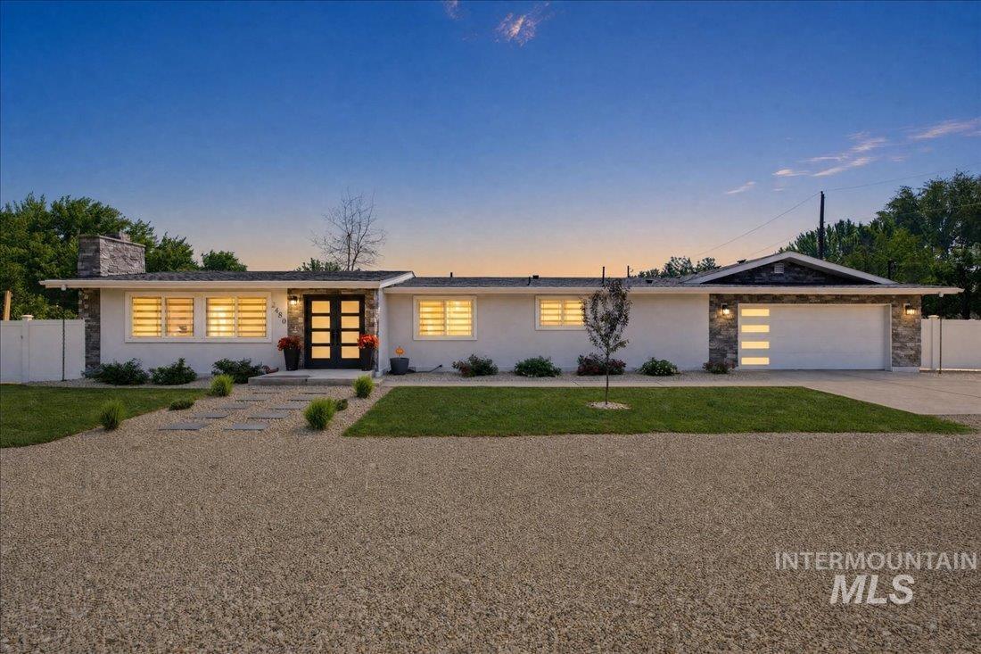 2480 S Cloverdale Rd — photo