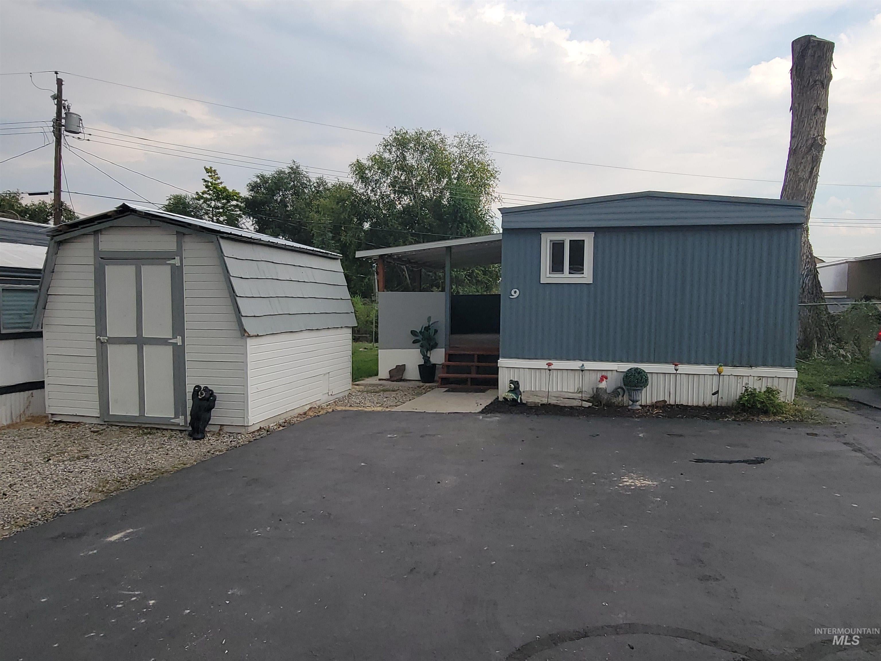 571 Caldwell Blvd — photo