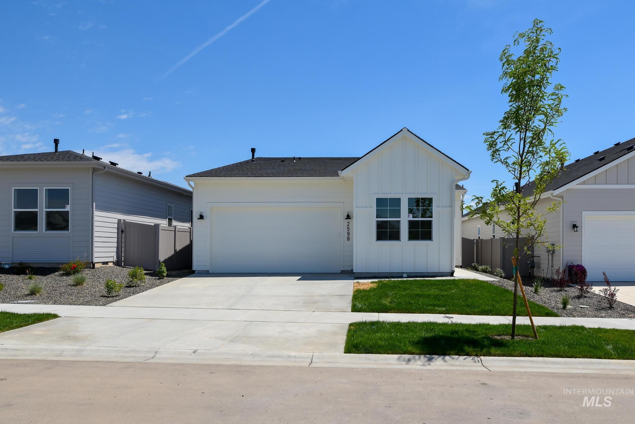 2598 N Leatherwood Ave — photo