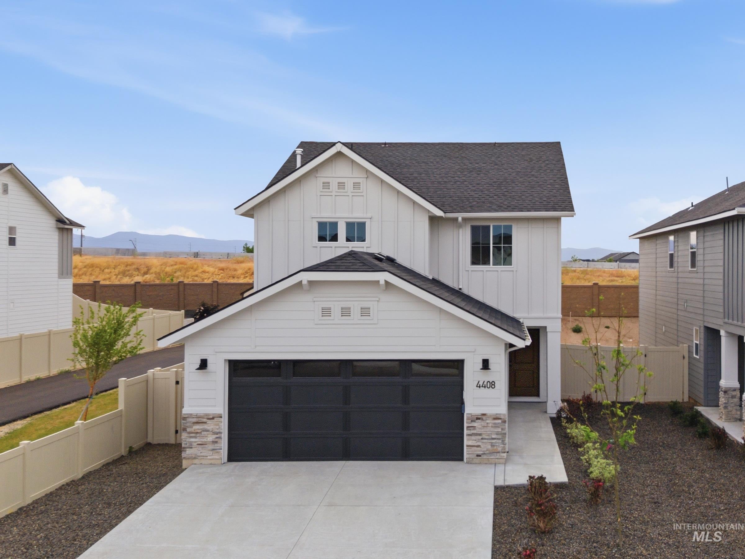 1449 W Braden Dr — photo