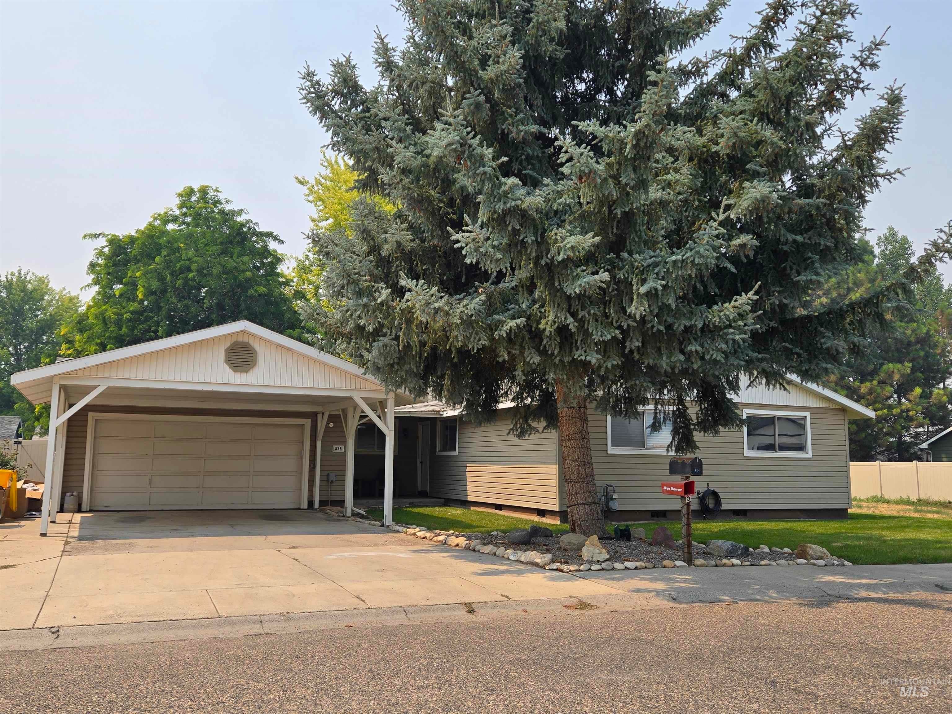 525 Reiter Dr — photo