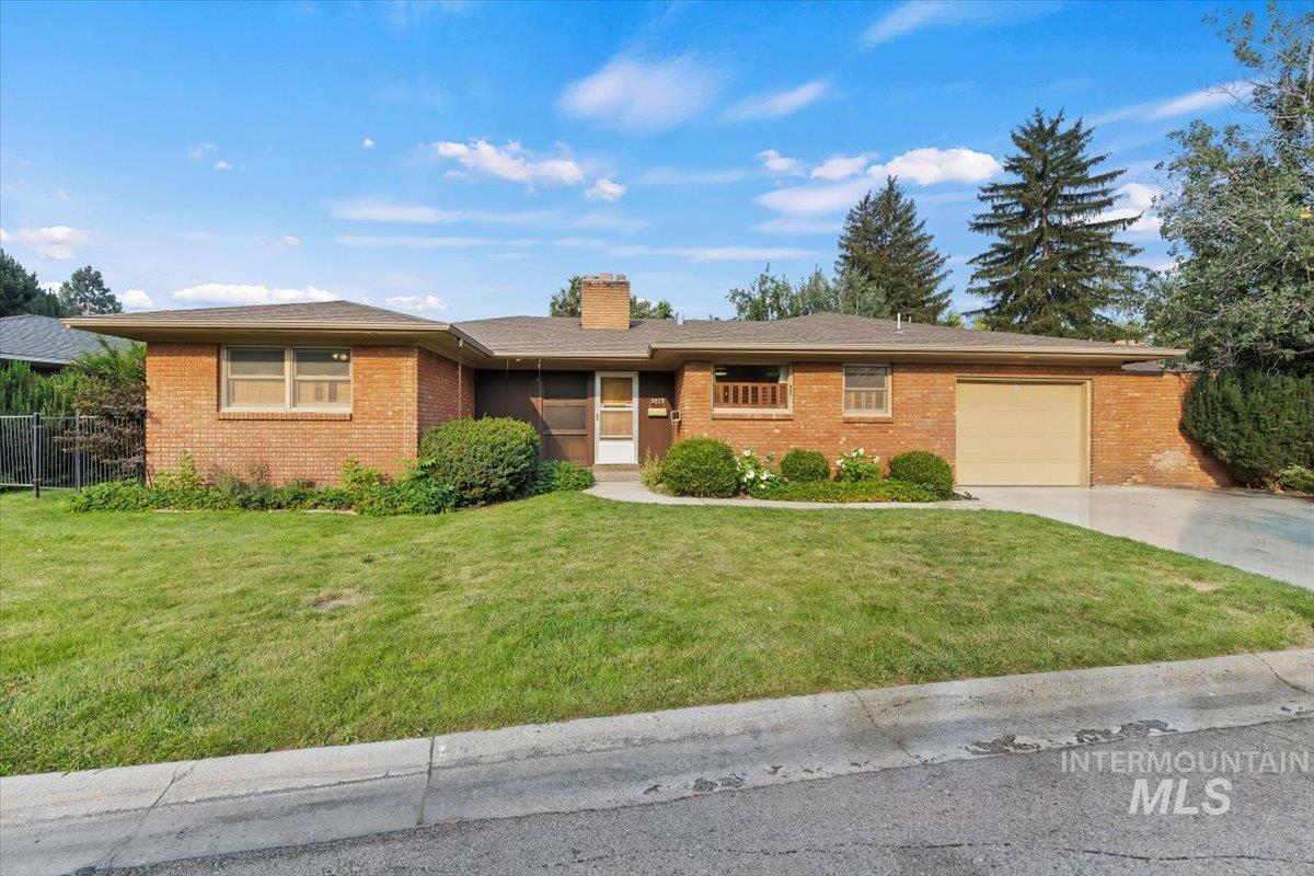 3215 W Camrose Lane — photo