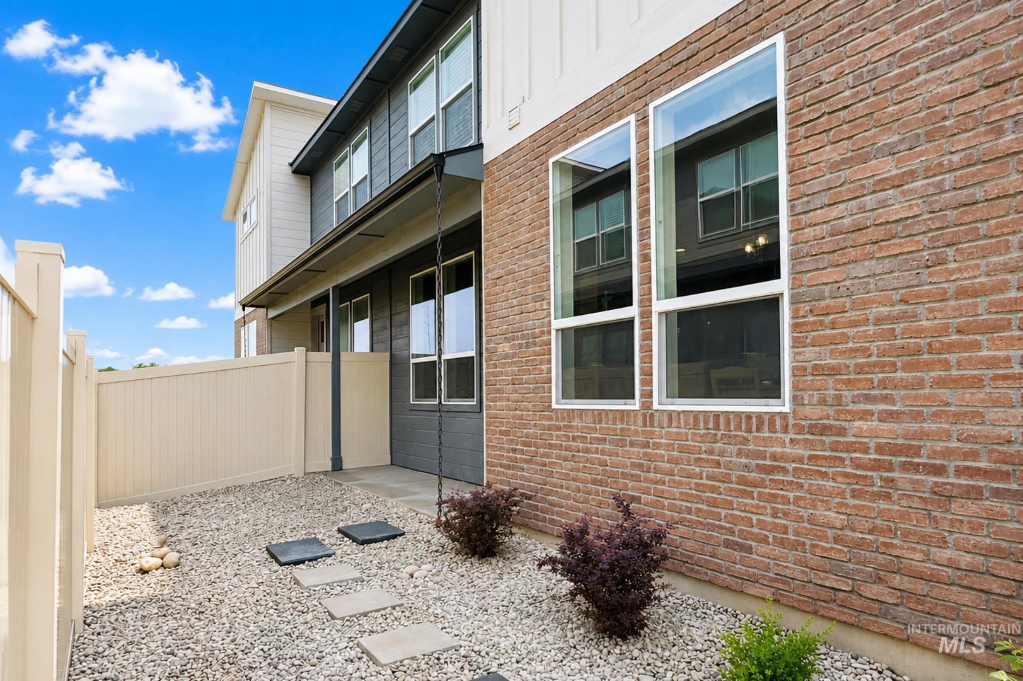 2903 Bandit Lane — photo